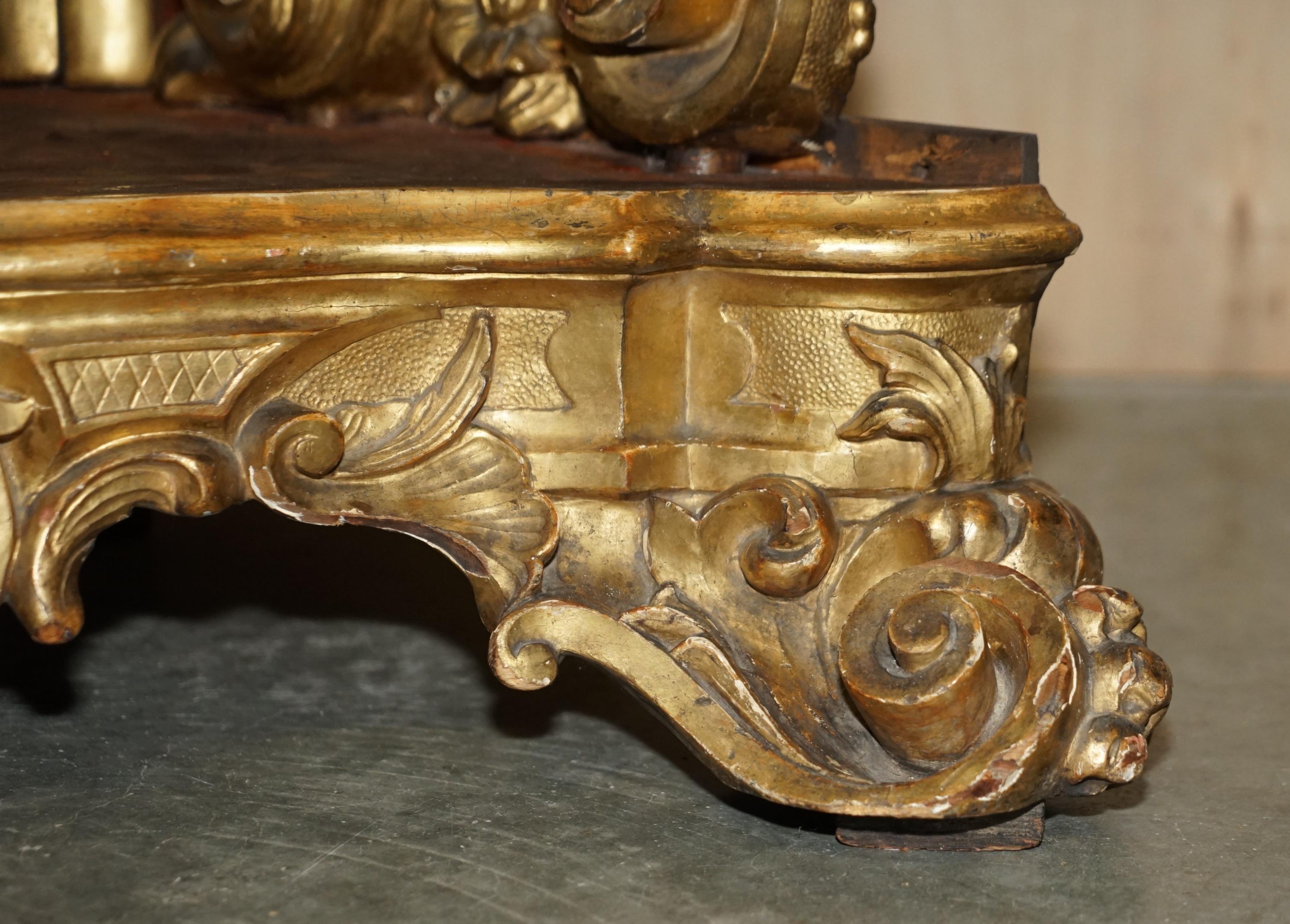 Exquisite Antique Italian Gold Giltwood Italian Marble Herm Carved Corner Table For Sale 5