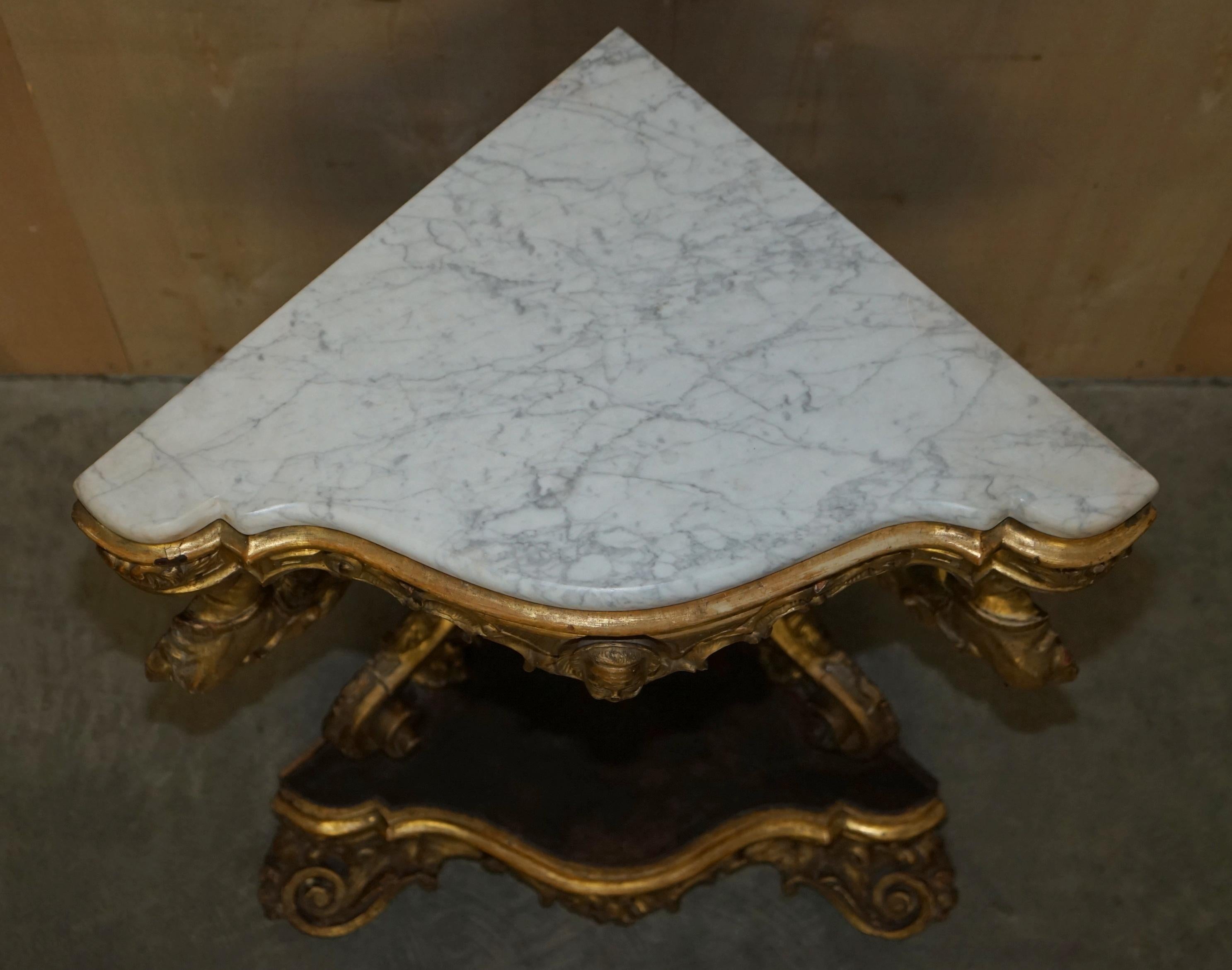 Exquisite Antique Italian Gold Giltwood Italian Marble Herm Carved Corner Table For Sale 6