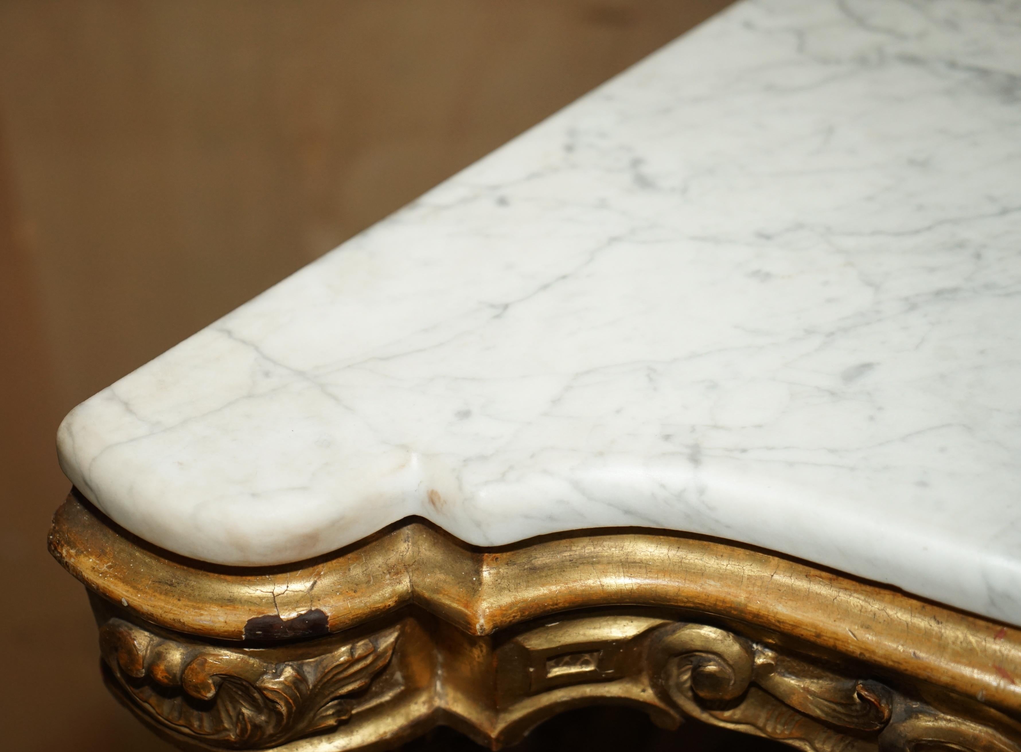 Exquisite Antique Italian Gold Giltwood Italian Marble Herm Carved Corner Table For Sale 8