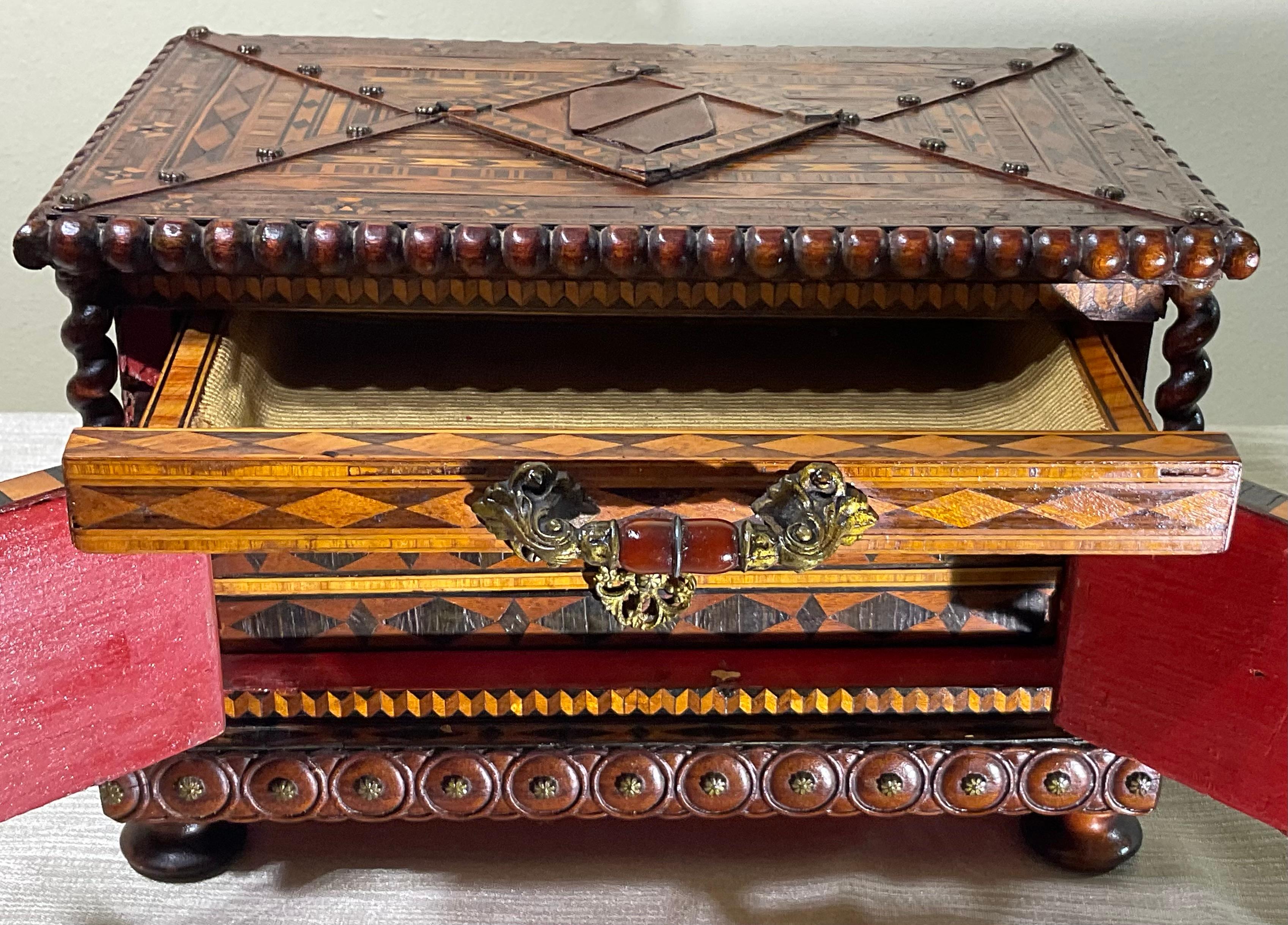 Exquisite Antique Jewellery Box 7