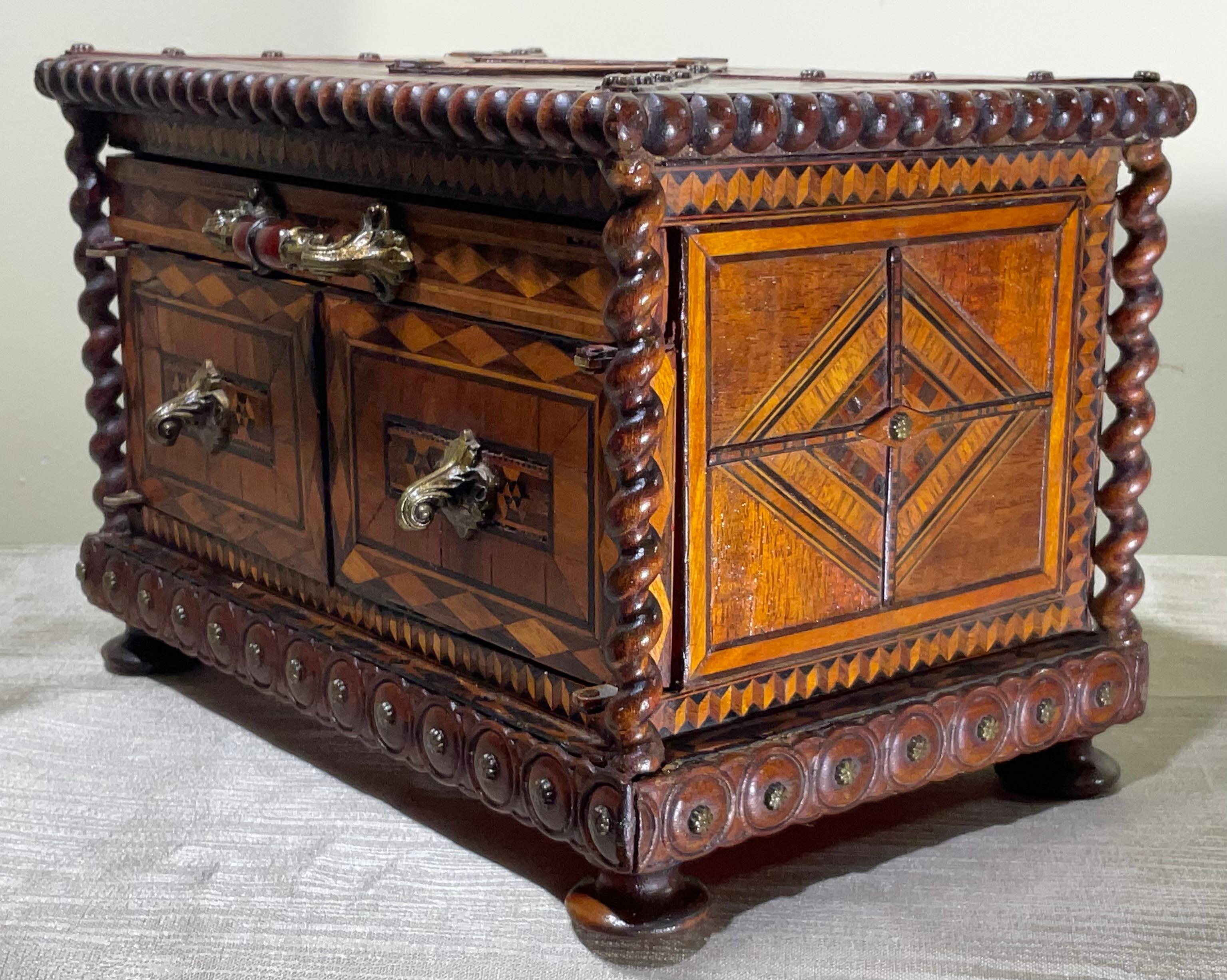 19th Century Exquisite Antique Jewellery Box