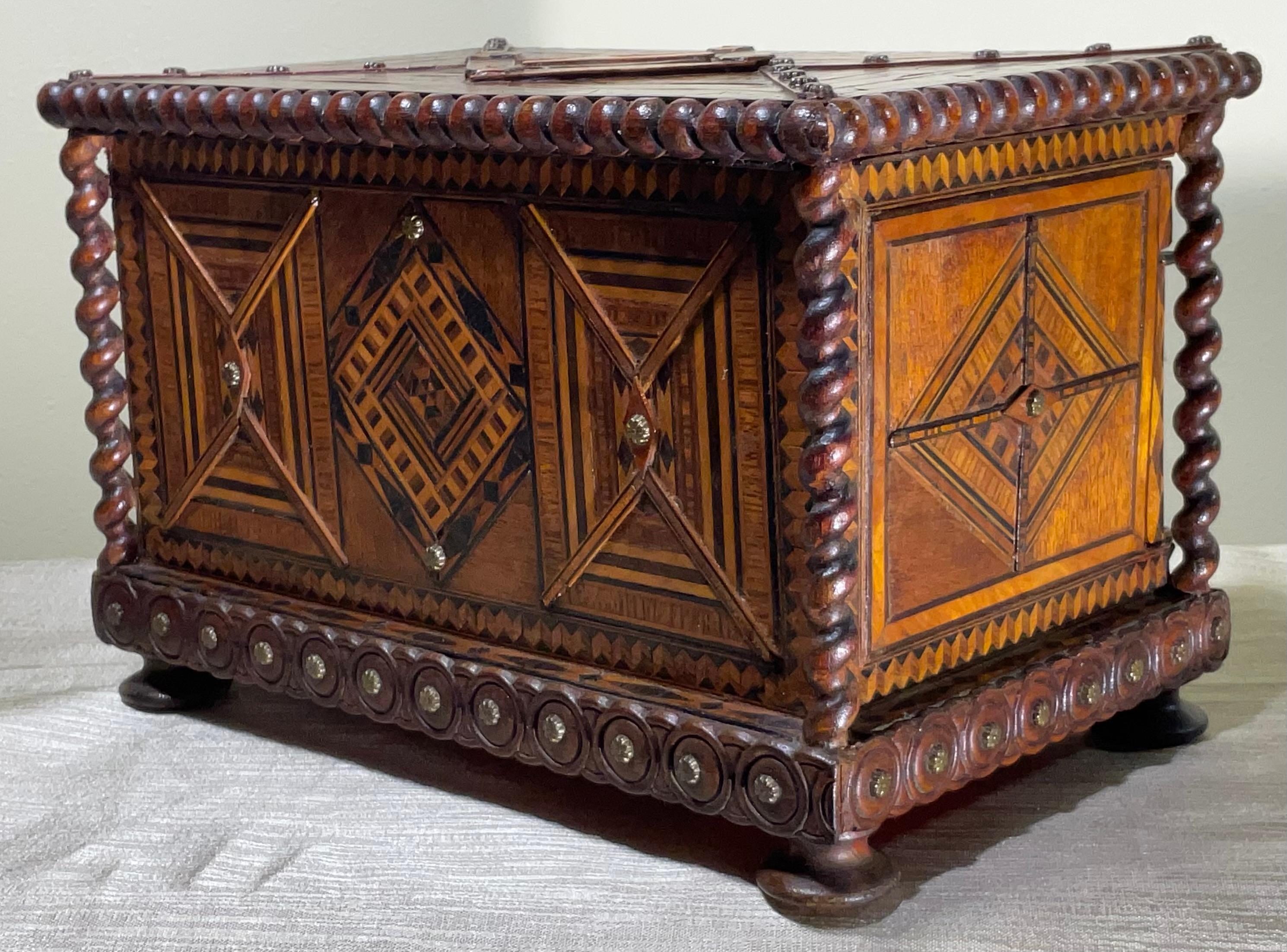 Exquisite Antique Jewellery Box 3