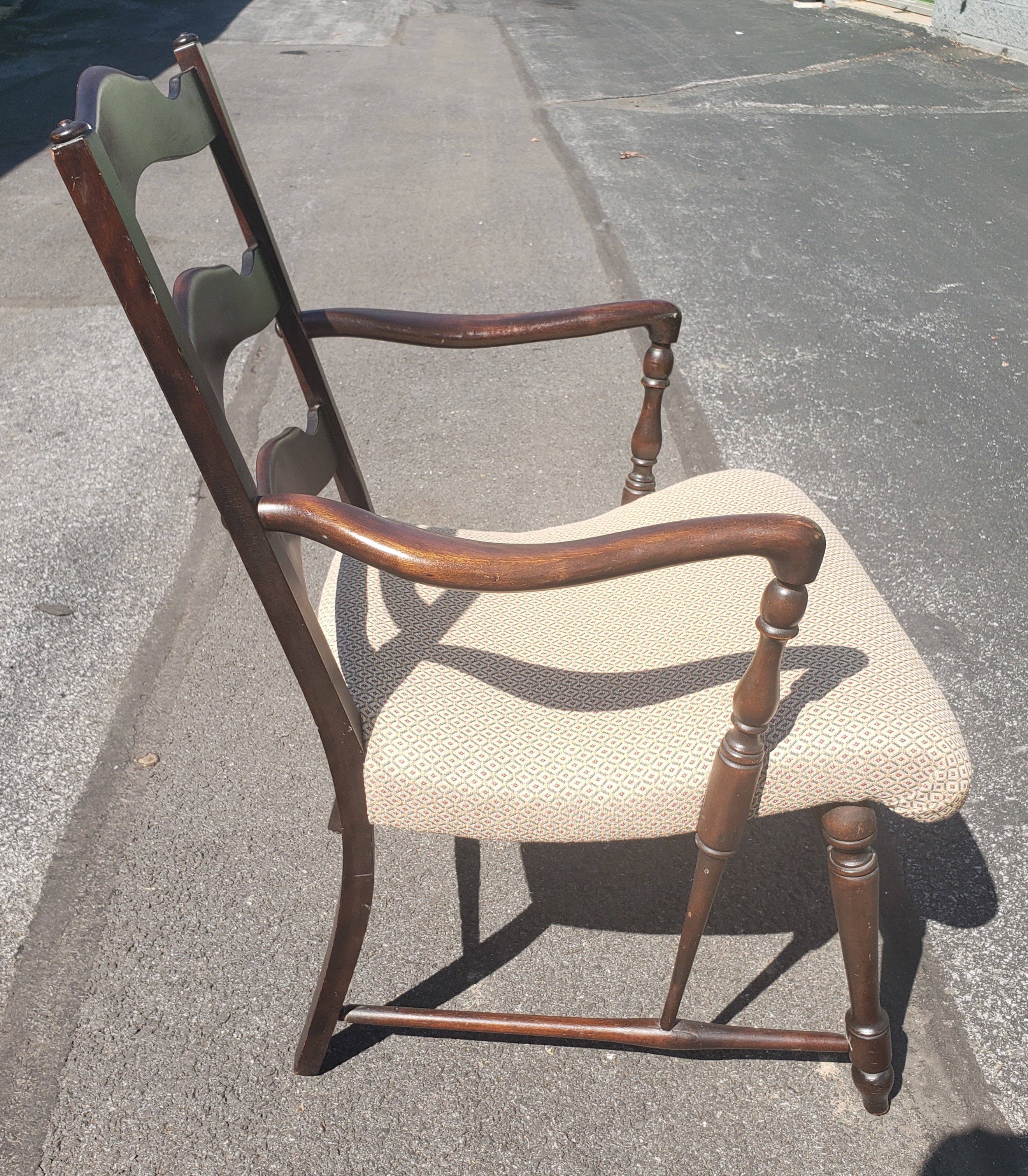 Magnifique fauteuil ancien en acajou à assise allongée rembourrée, vers 1920 en vente 3