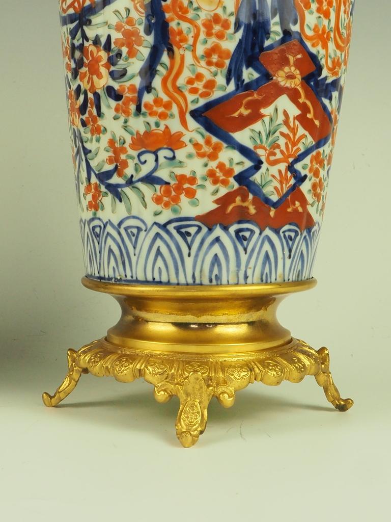 Exquisite Antique Pair of Japanese Imari Porcelain Oil Table Lamps 14