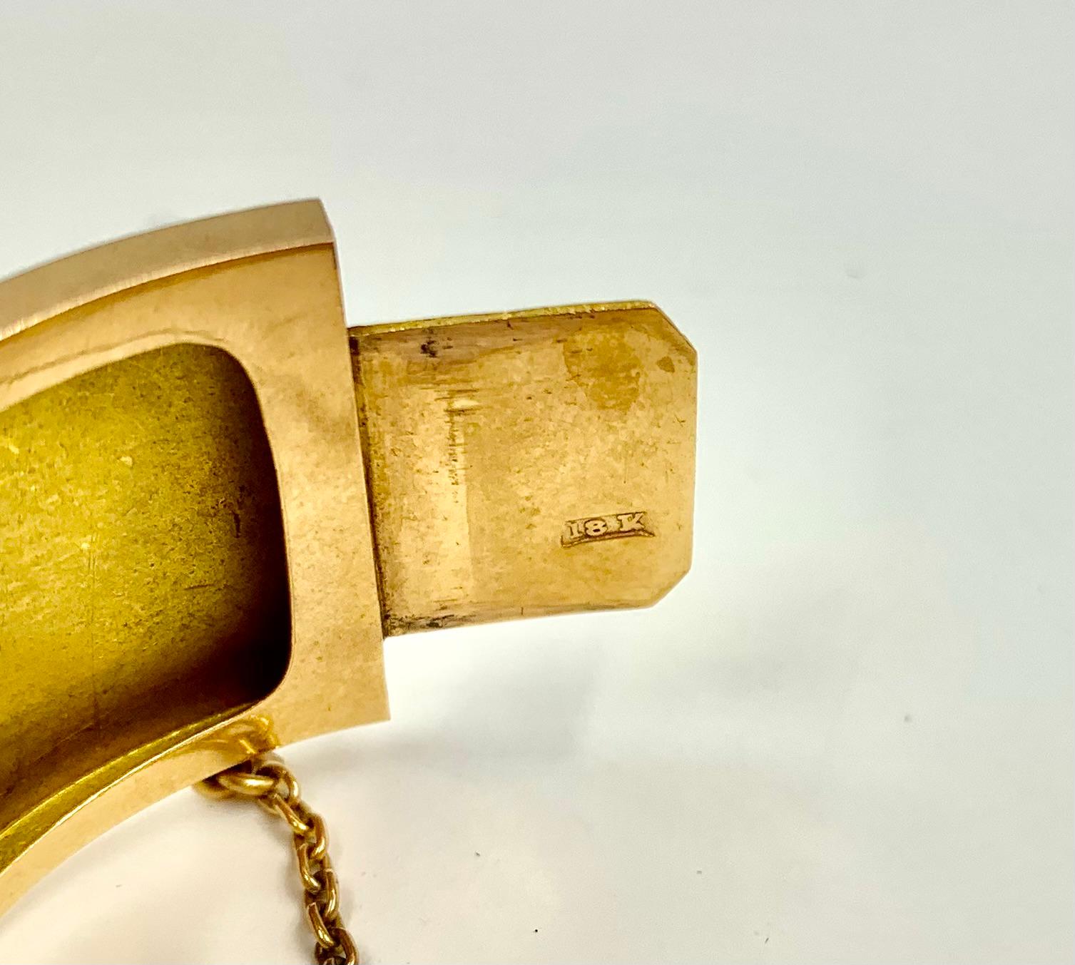 Exquisite Antique Reticulated 18K Yellow Gold Five Pearl Alhambra Bracelet For Sale 3