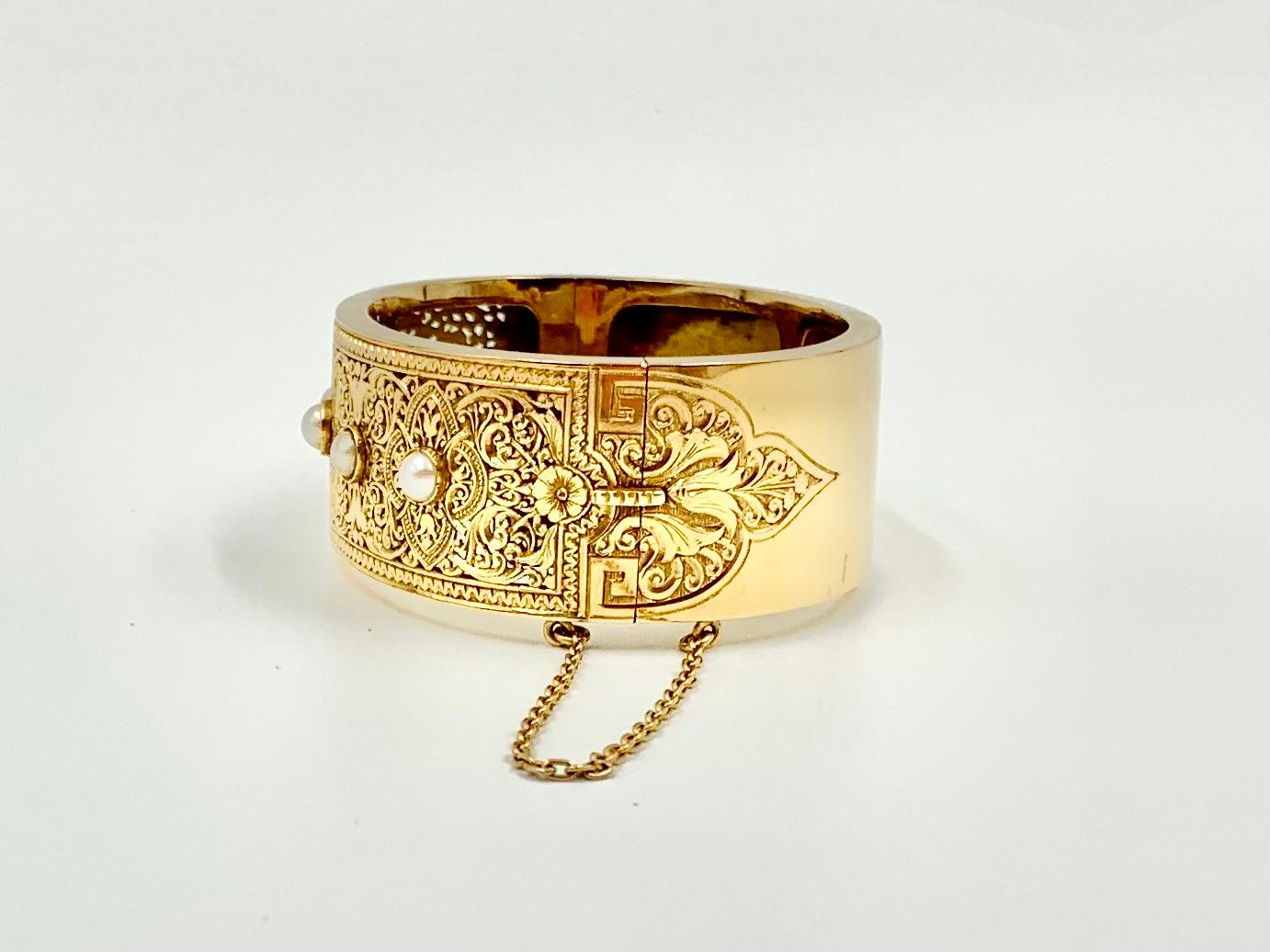 Bead Exquisite Antique Reticulated 18K Yellow Gold Five Pearl Alhambra Bracelet For Sale