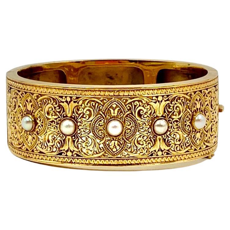 Exquis bracelet Alhambra réticulé en or jaune 18 carats avec cinq perles