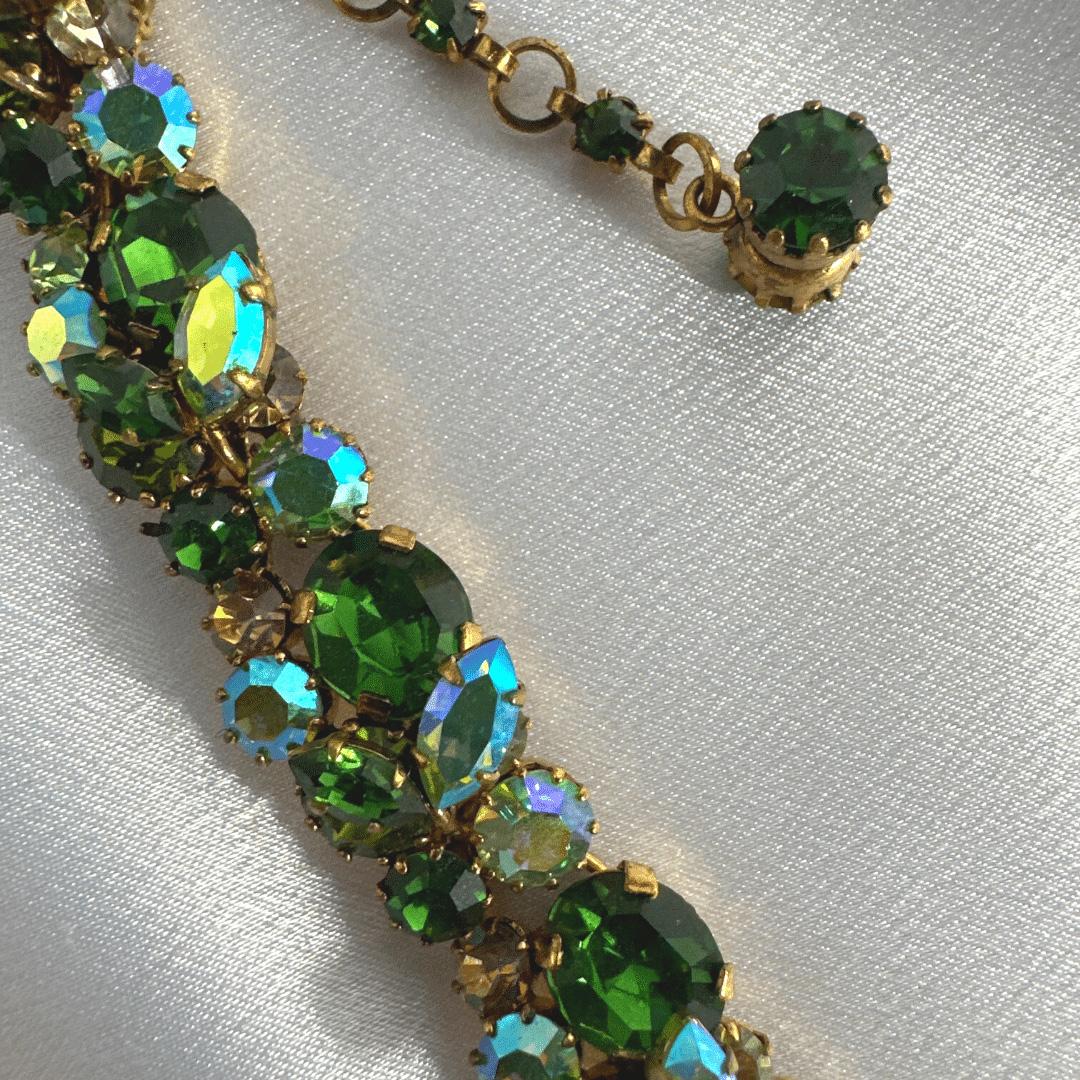 Art Deco Exquisite Antique Stylish 3D Green Cut Glass Bracelet - Vintage Austria Bracelet For Sale