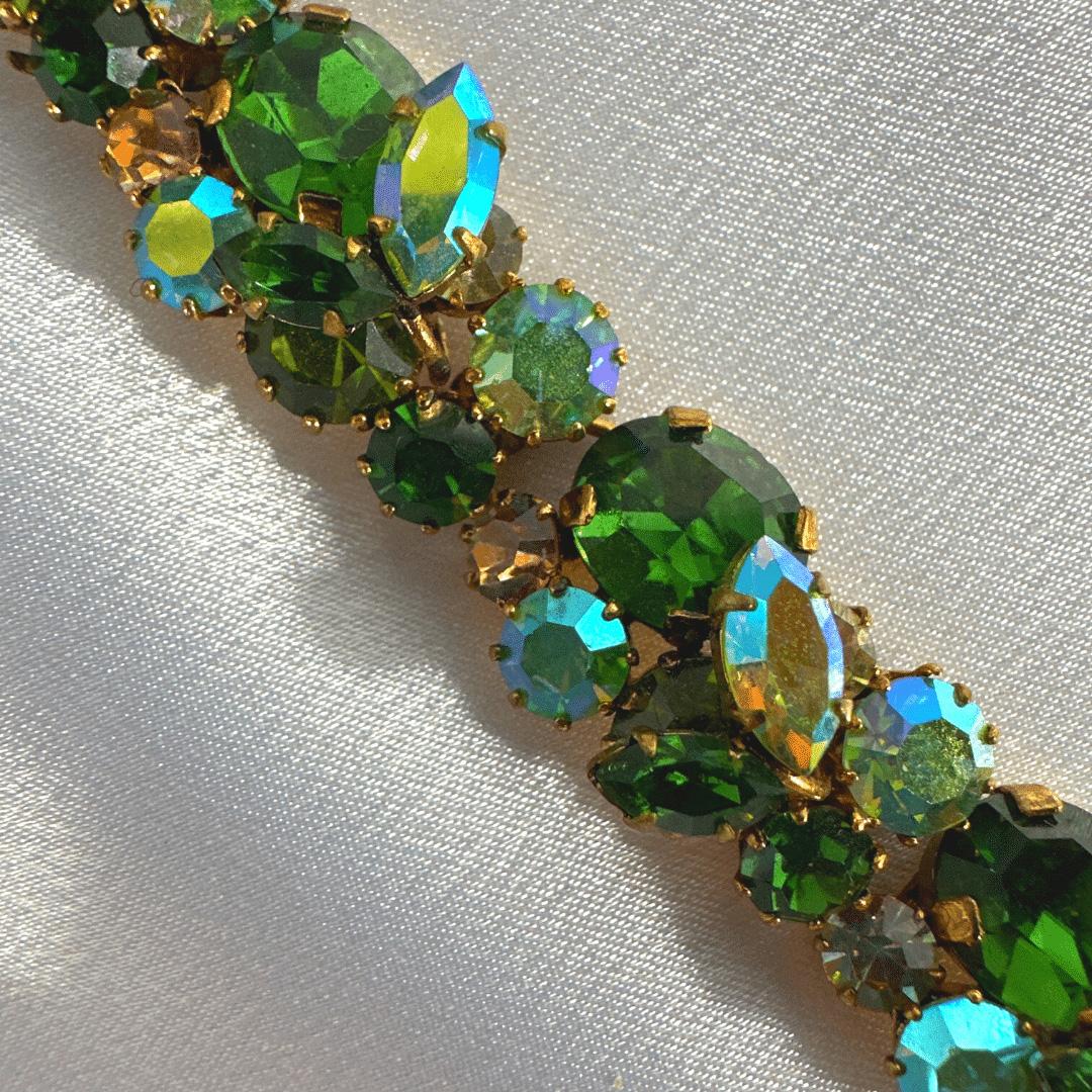 Exquisite Antique Stylish 3D Green Cut Glass Bracelet - Vintage Austria Bracelet In Excellent Condition For Sale In Jacksonville, FL