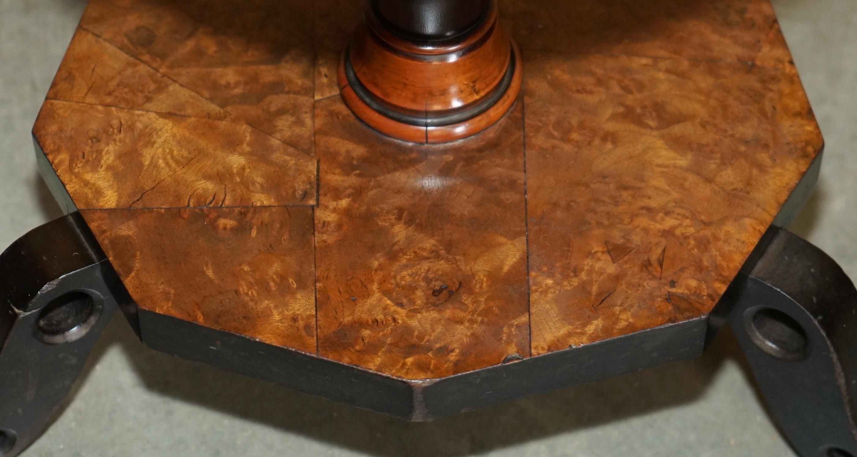 EXQUISITE ANTIQUE VICTORIAN HEXAGONAL BURR WALNUT THREE TIERED SiDE END TABLE For Sale 3