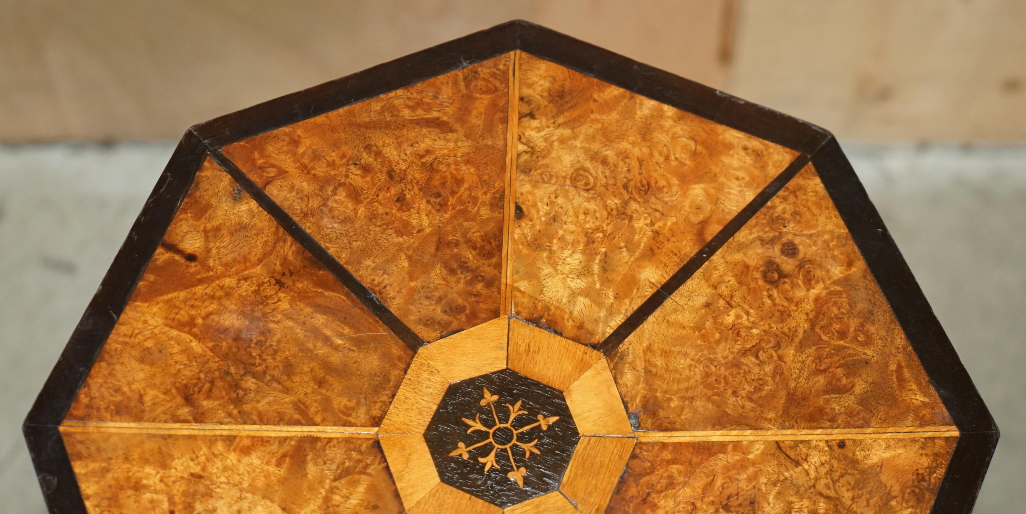 European EXQUISITE ANTIQUE VICTORIAN HEXAGONAL BURR WALNUT THREE TIERED SiDE END TABLE For Sale