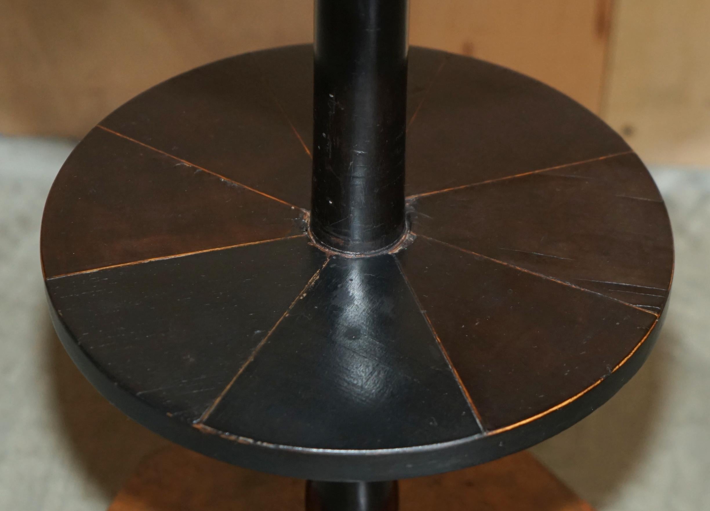 EXQUISITE ANTIQUE VICTORIAN HEXAGONAL BURR WALNUT THREE TIERED SiDE END TABLE For Sale 1