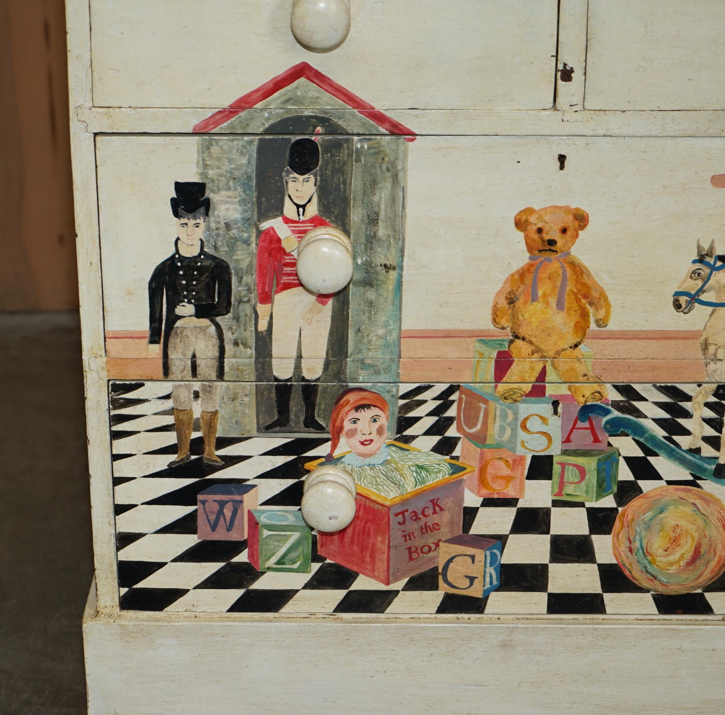 EXQUISITE ANTIQUE VICTORIAN PITCH PINE NURSERY HAND PAINTED CHEST OF DRAWERs For Sale 1