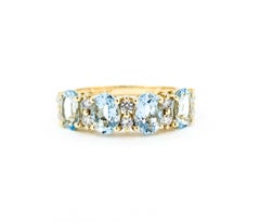 Exquisito Anillo de Aguamarina en Oro Amarillo de 14k