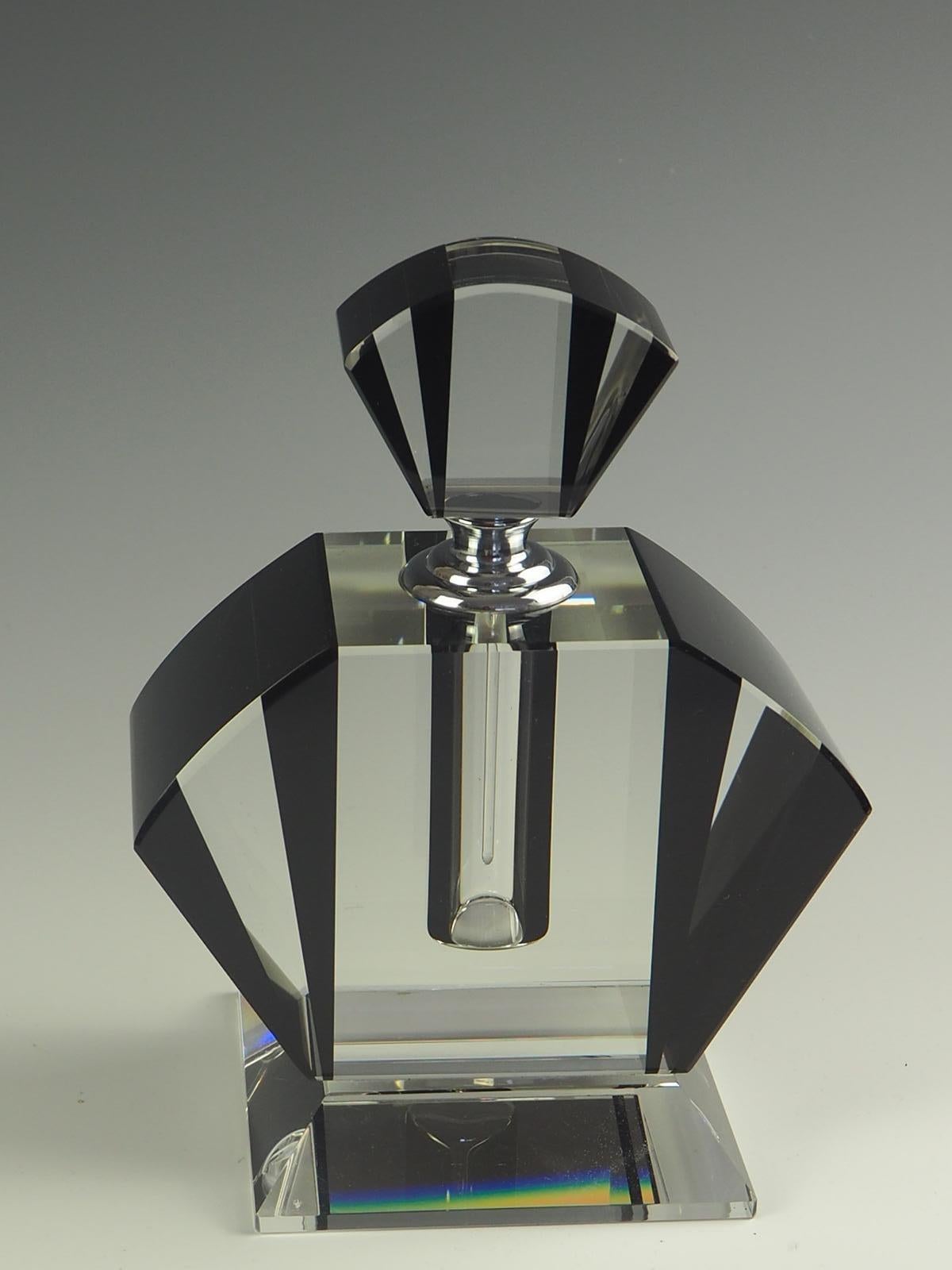 Exquisite Art Deco Black Crystal Perfume Bottle In Good Condition In Lincoln, GB