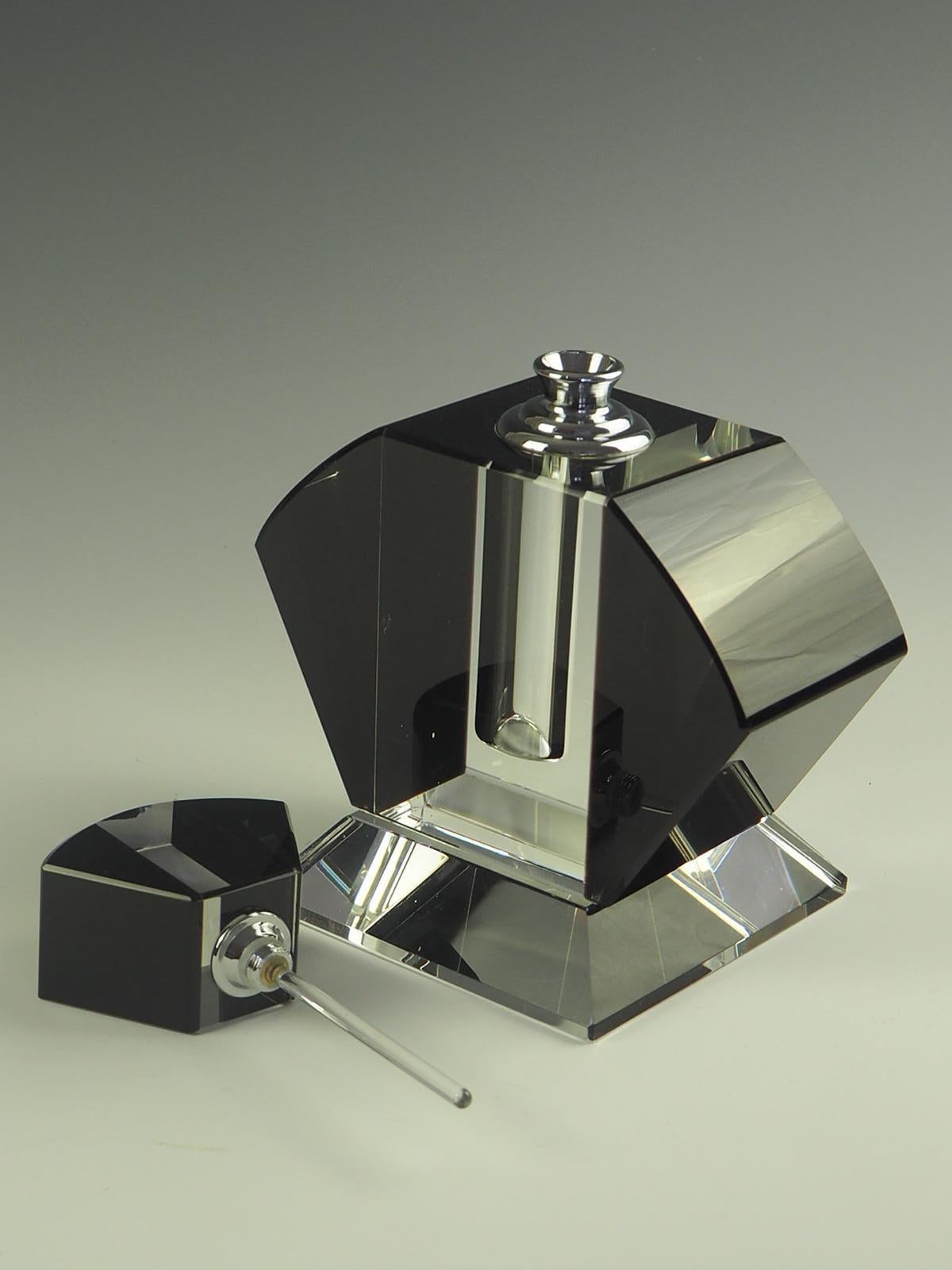 Mid-20th Century Exquisite Art Deco Black Crystal Perfume Bottle