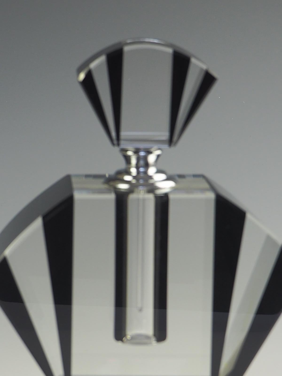 Exquisite Art Deco Black Crystal Perfume Bottle 2
