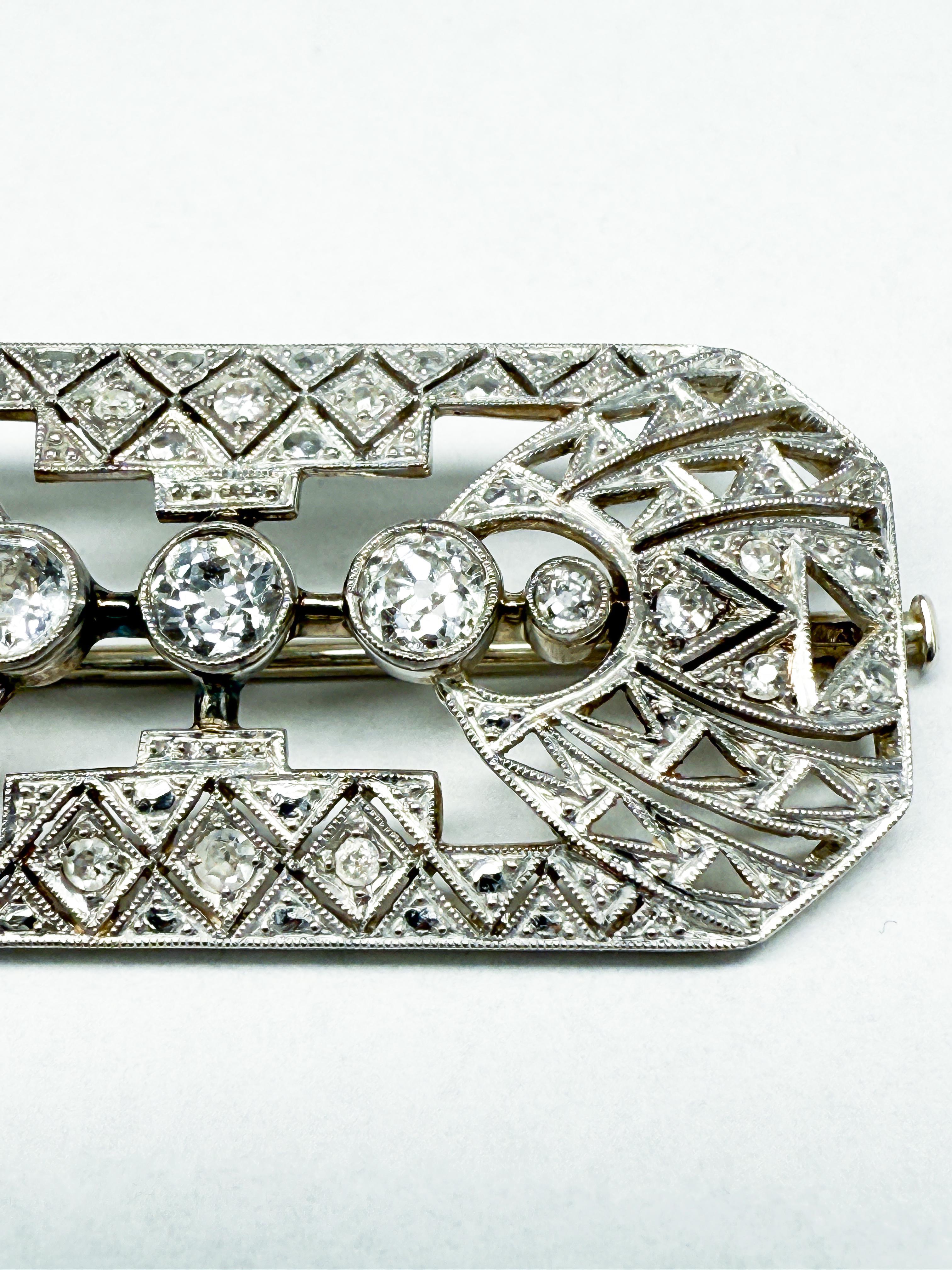 Art déco Exquise broche Art Déco en or blanc 14K avec diamants - Circa 1930 en vente
