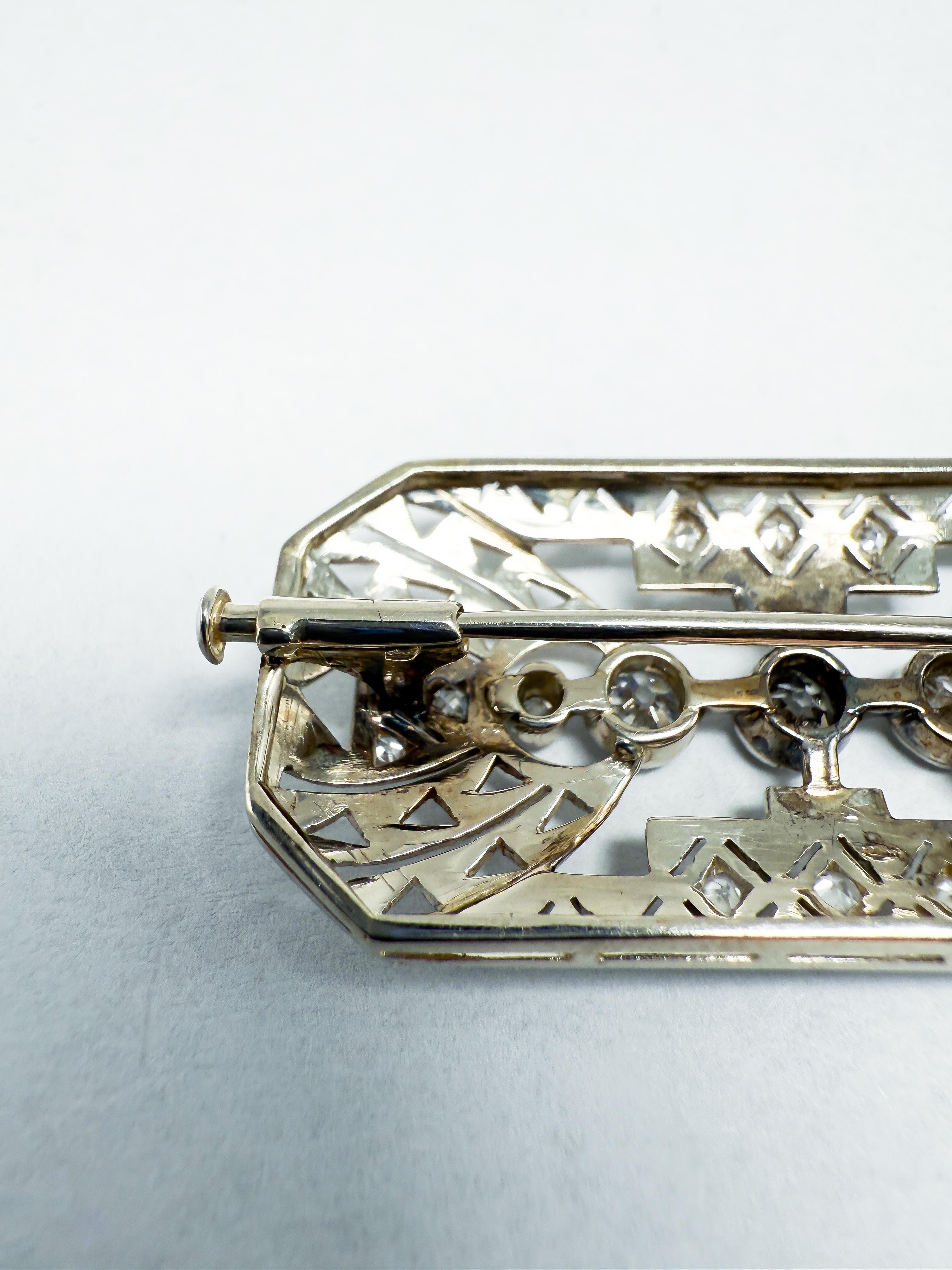 Exquise broche Art Déco en or blanc 14K avec diamants - Circa 1930 Bon état - En vente à Berlin, DE