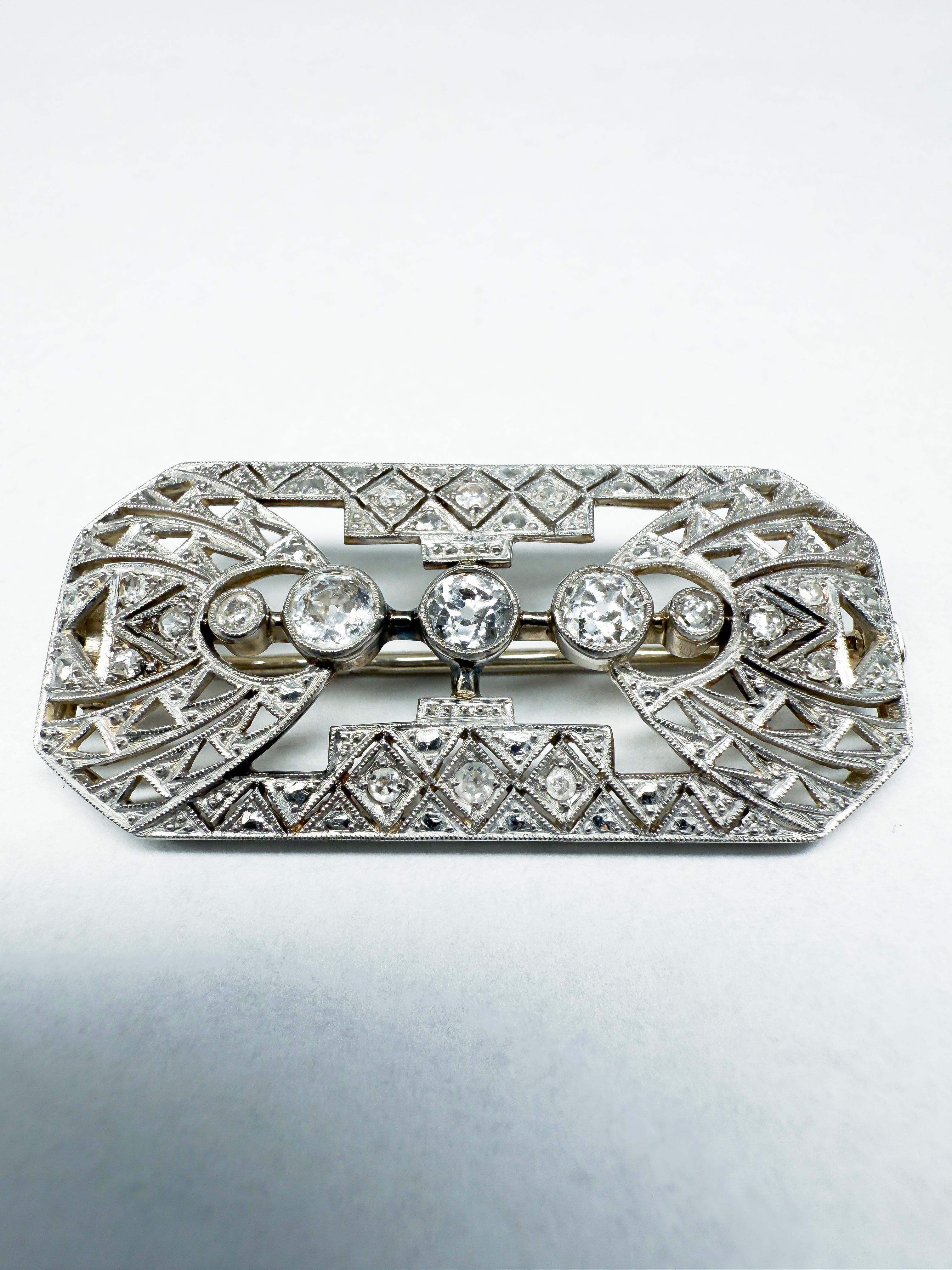 Exquise broche Art Déco en or blanc 14K avec diamants - Circa 1930 Unisexe en vente