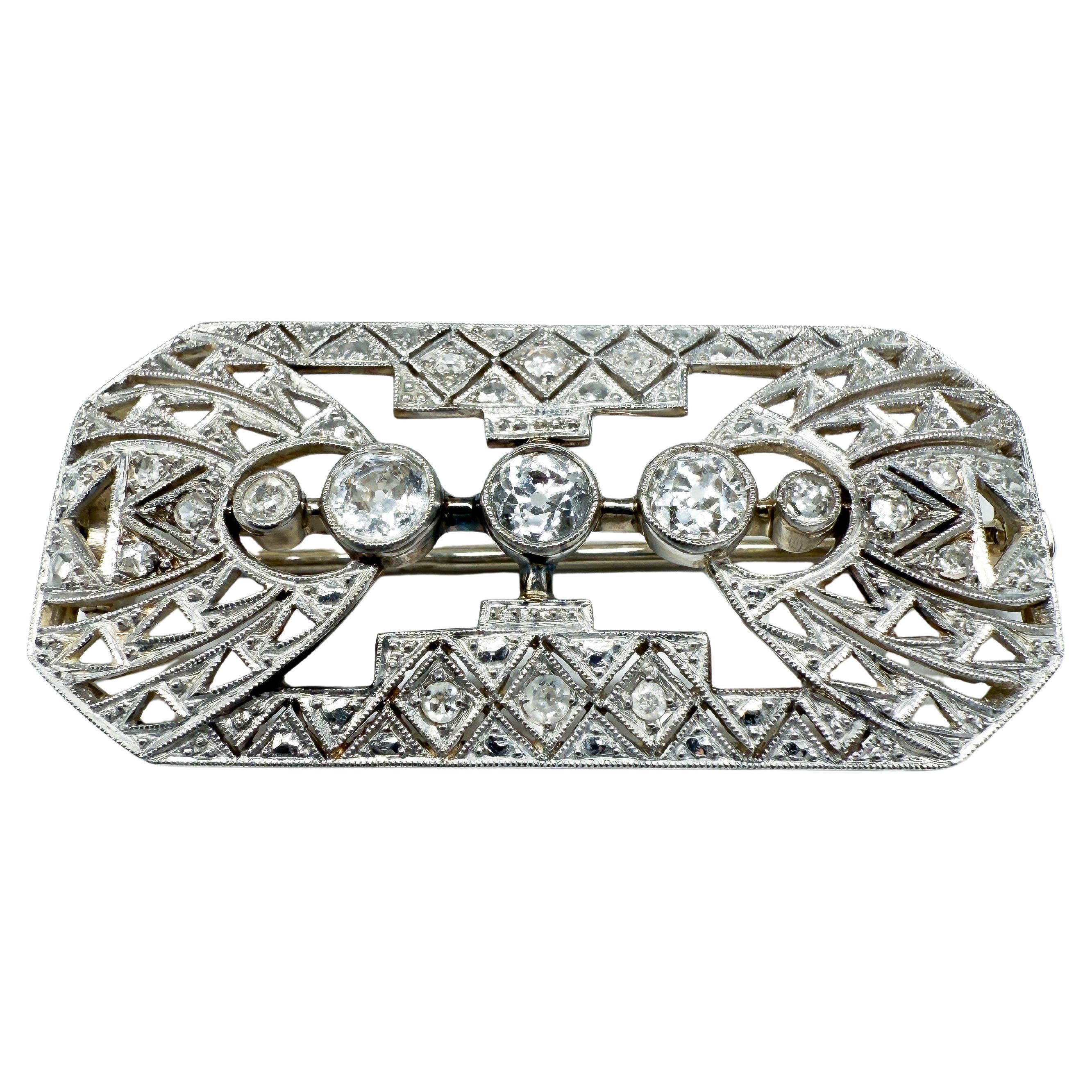 Exquisite Art Deco Brooch in 14K White Gold with Diamonds – Circa 1930