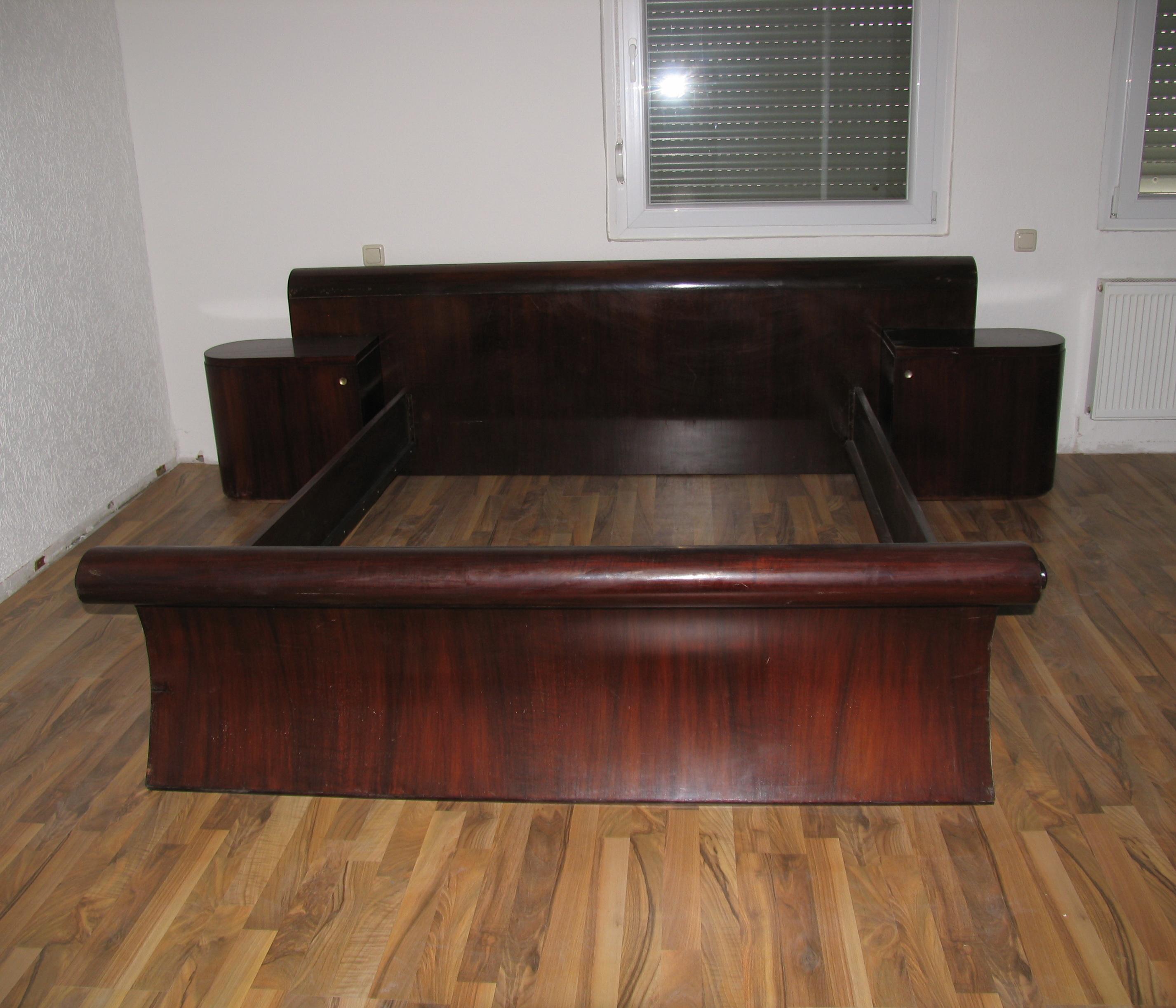 Early 20th Century Exquisite Art Deco Fullsize Sleigh Bed with Nightstands, France, circa 1925 For Sale