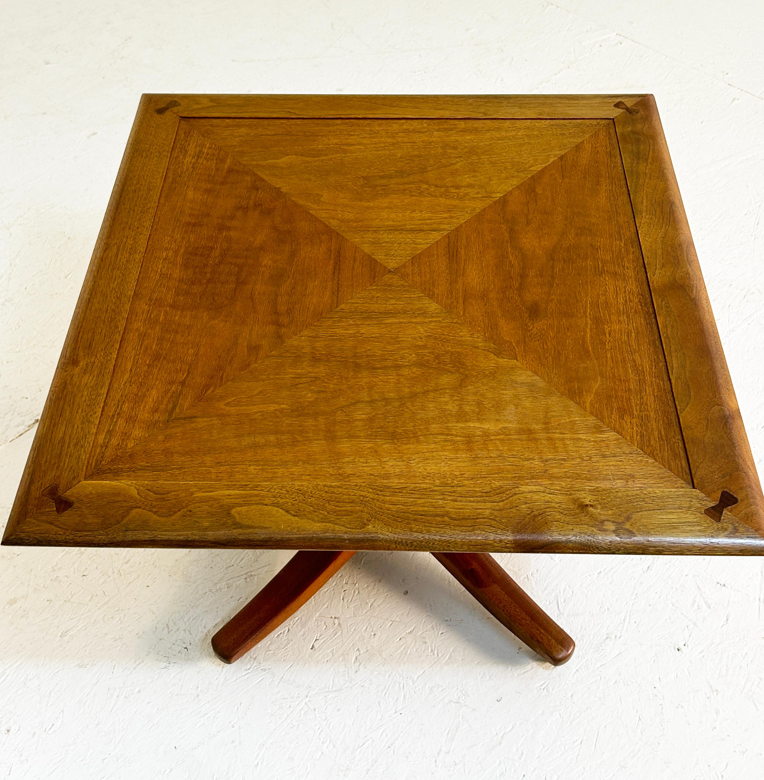 Mid-Century Modern Exquisite Barney Flagg cocktail table for Drexel For Sale