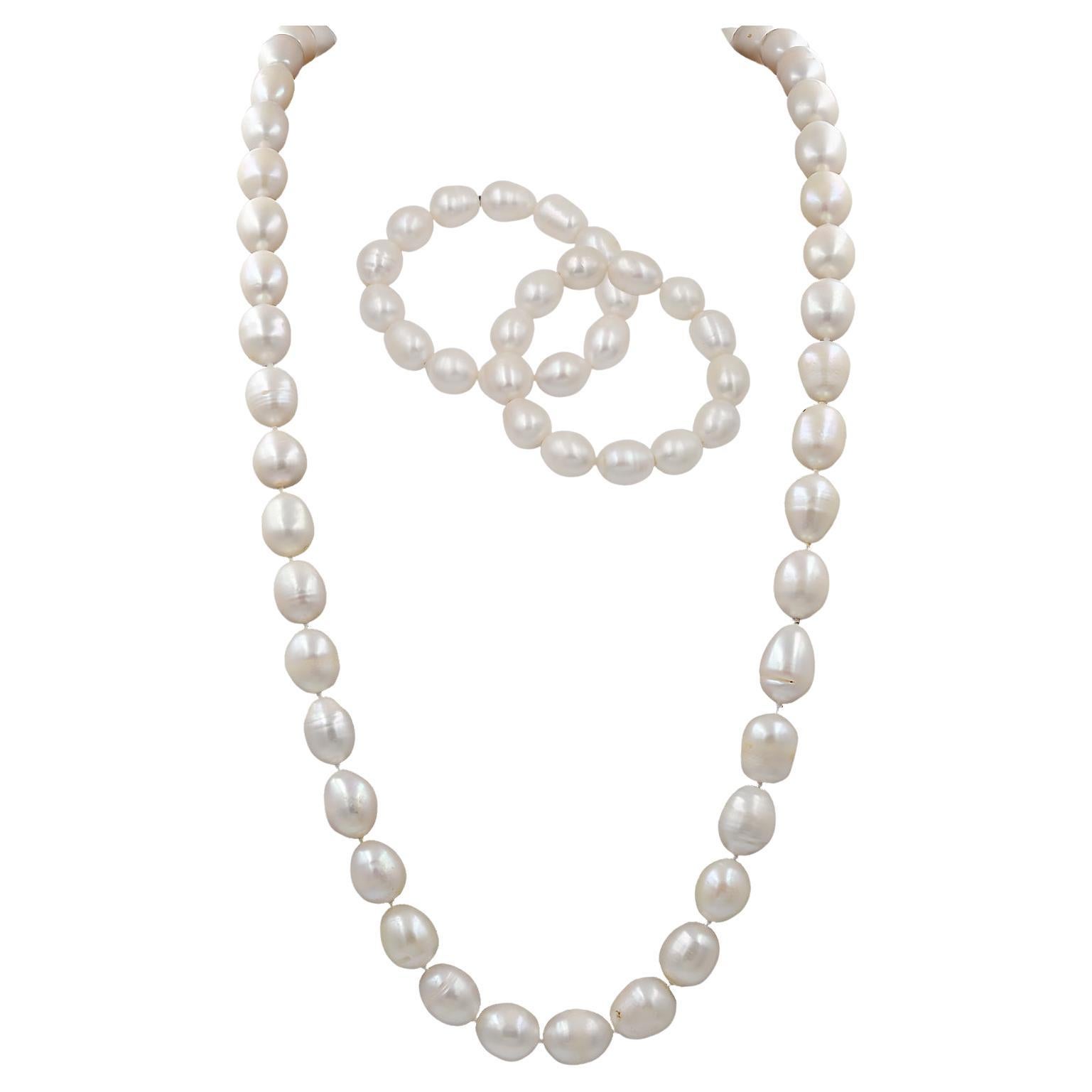 Exquisite Baroque South Sea Pearl Necklace & Bracelet Set For Sale