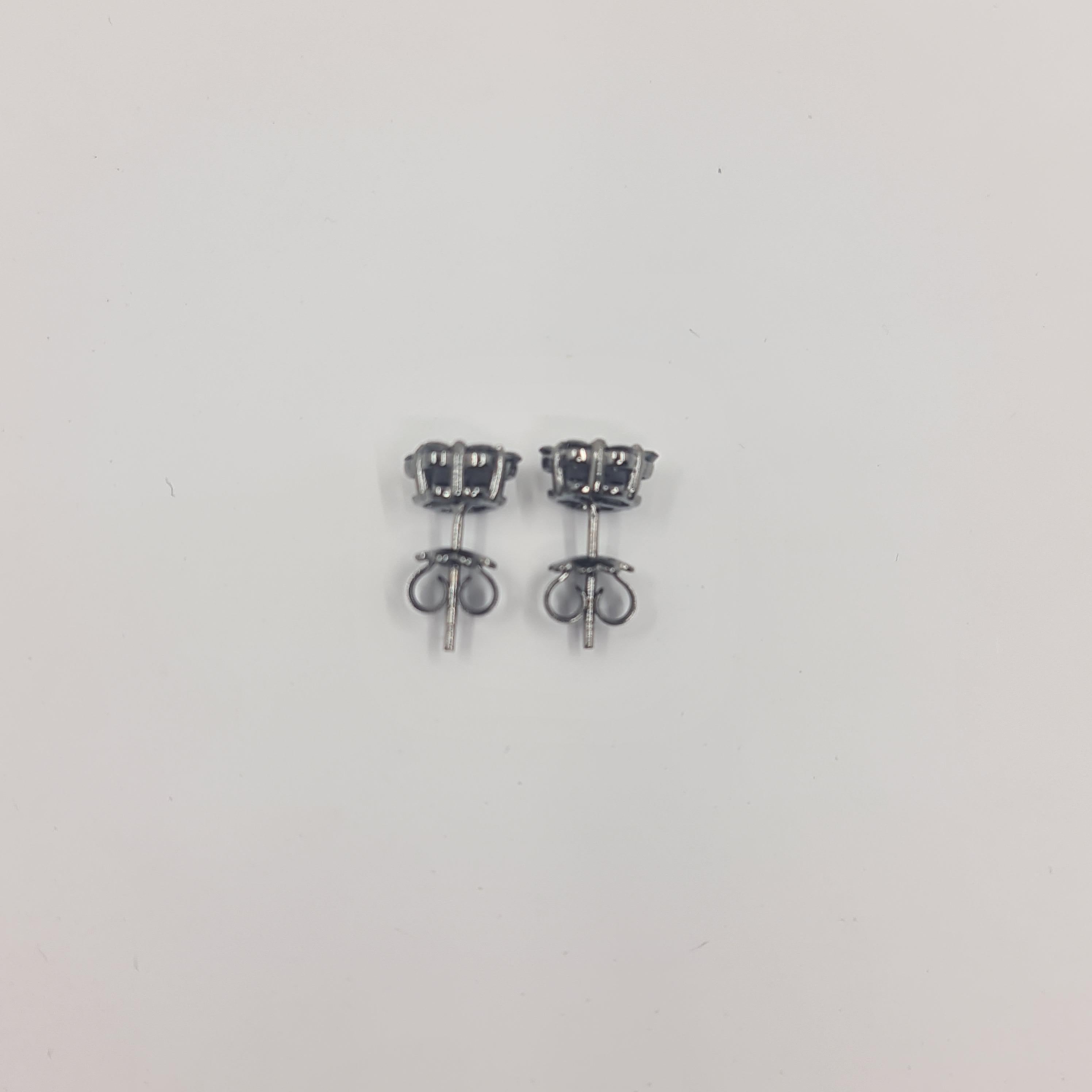 Boucles d'oreilles exquises en diamant noir 1,11 carat en or noir 18 carats taille ronde en vente 2