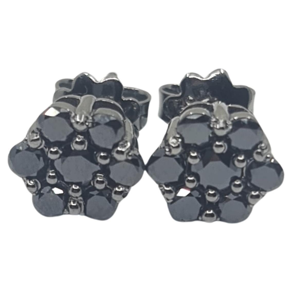 Exquisite Black Diamond Earrings 1.11 Carat in 18K Black Gold Round Cut For Sale