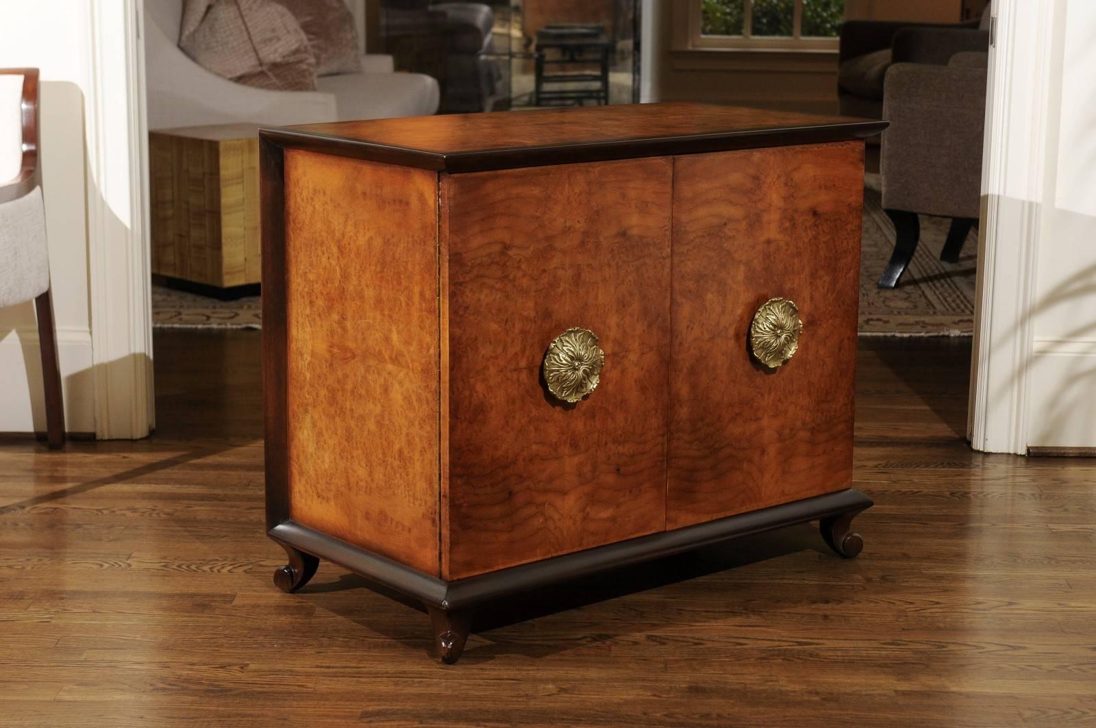 Mid-20th Century Exquisite Bookmatched Elm and Mahogany Cabinet by John Stuart, circa 1940 For Sale