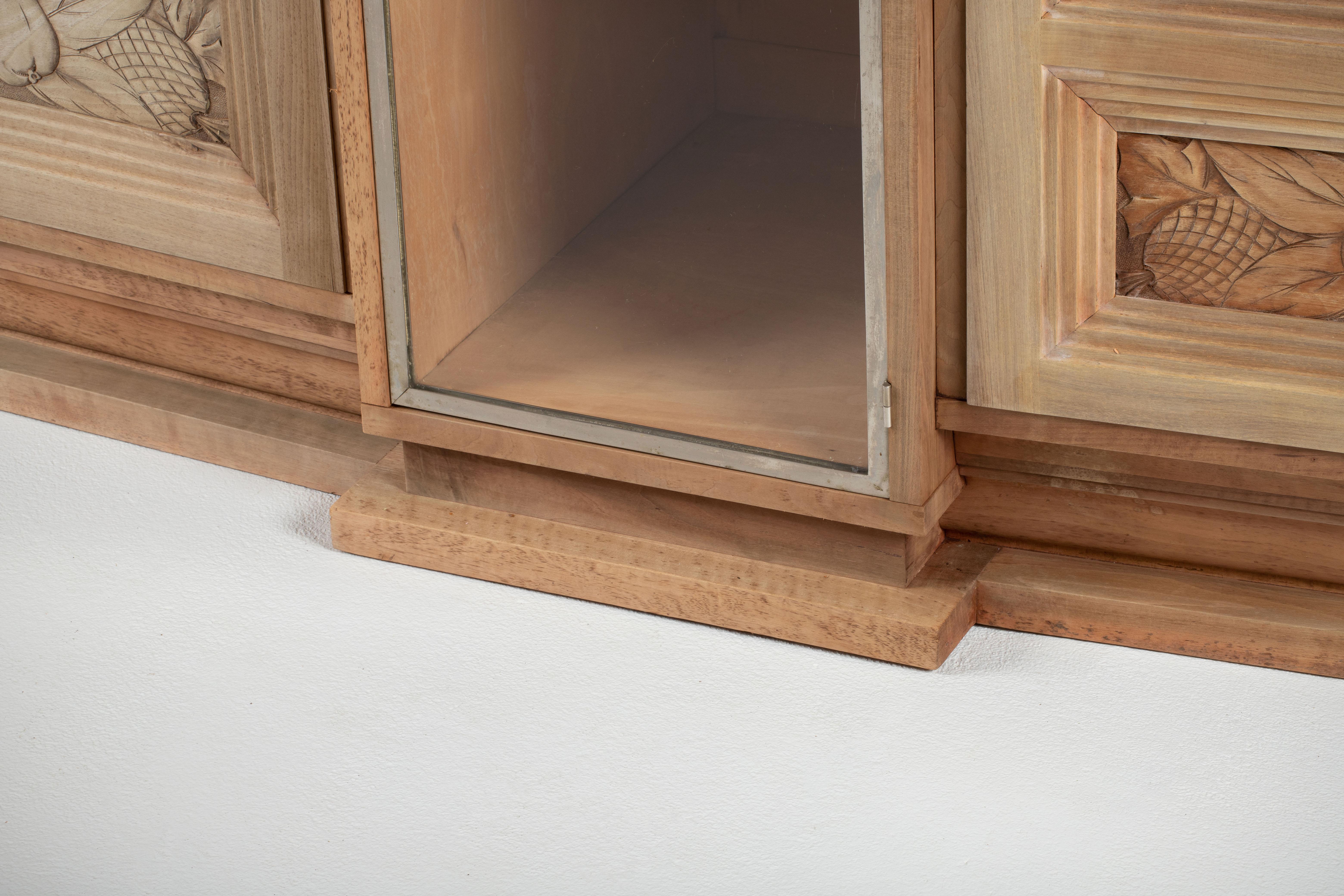 Squisita credenza brutalista francese in rovere massiccio, anni '40 in vendita 3