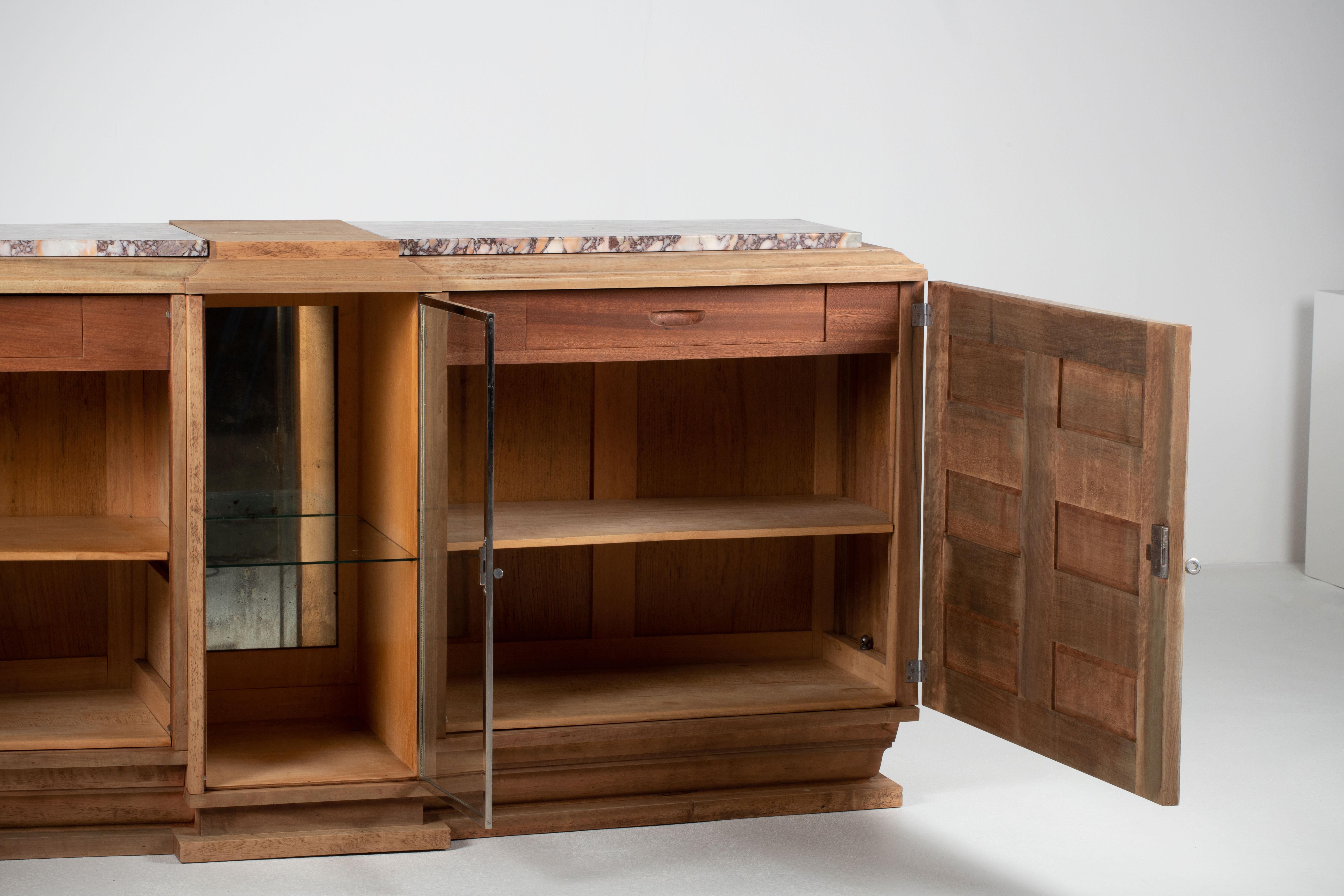 Marmo Squisita credenza brutalista francese in rovere massiccio, anni '40 in vendita