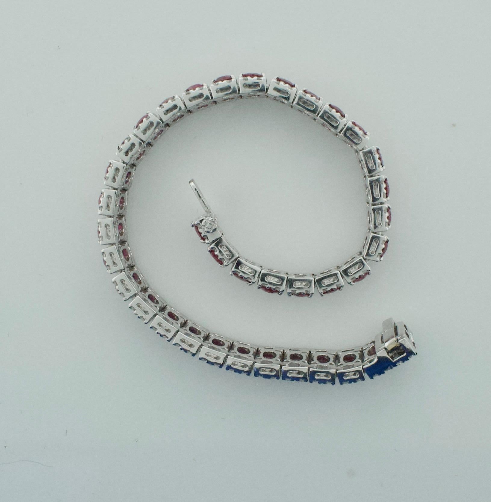 Exquisite Burmese Ruby and Diamond Bracelet with GIA Certification In Excellent Condition For Sale In Wailea, HI