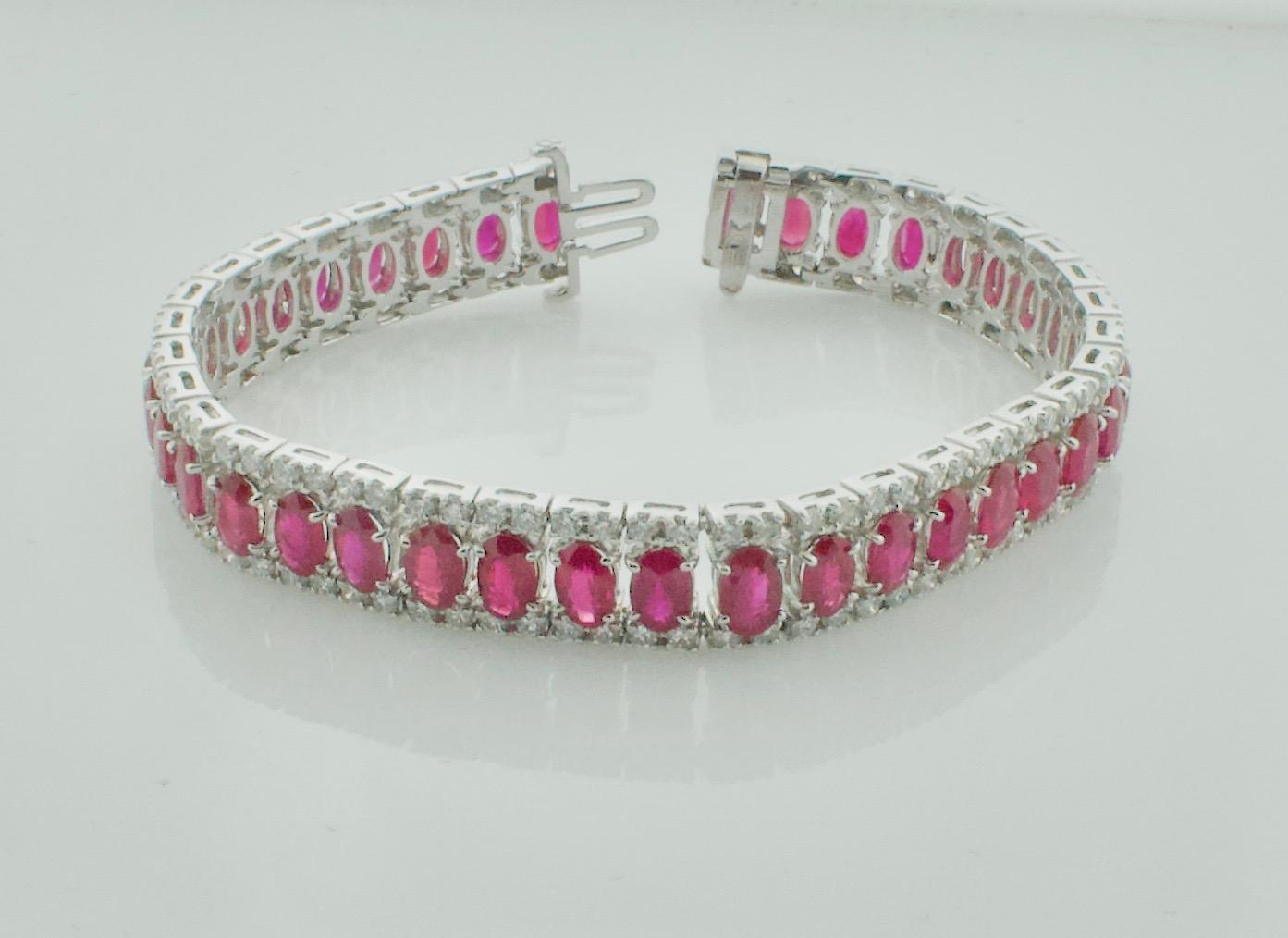Exquisite Burmese Ruby and Diamond Bracelet with GIA Certification For Sale 1