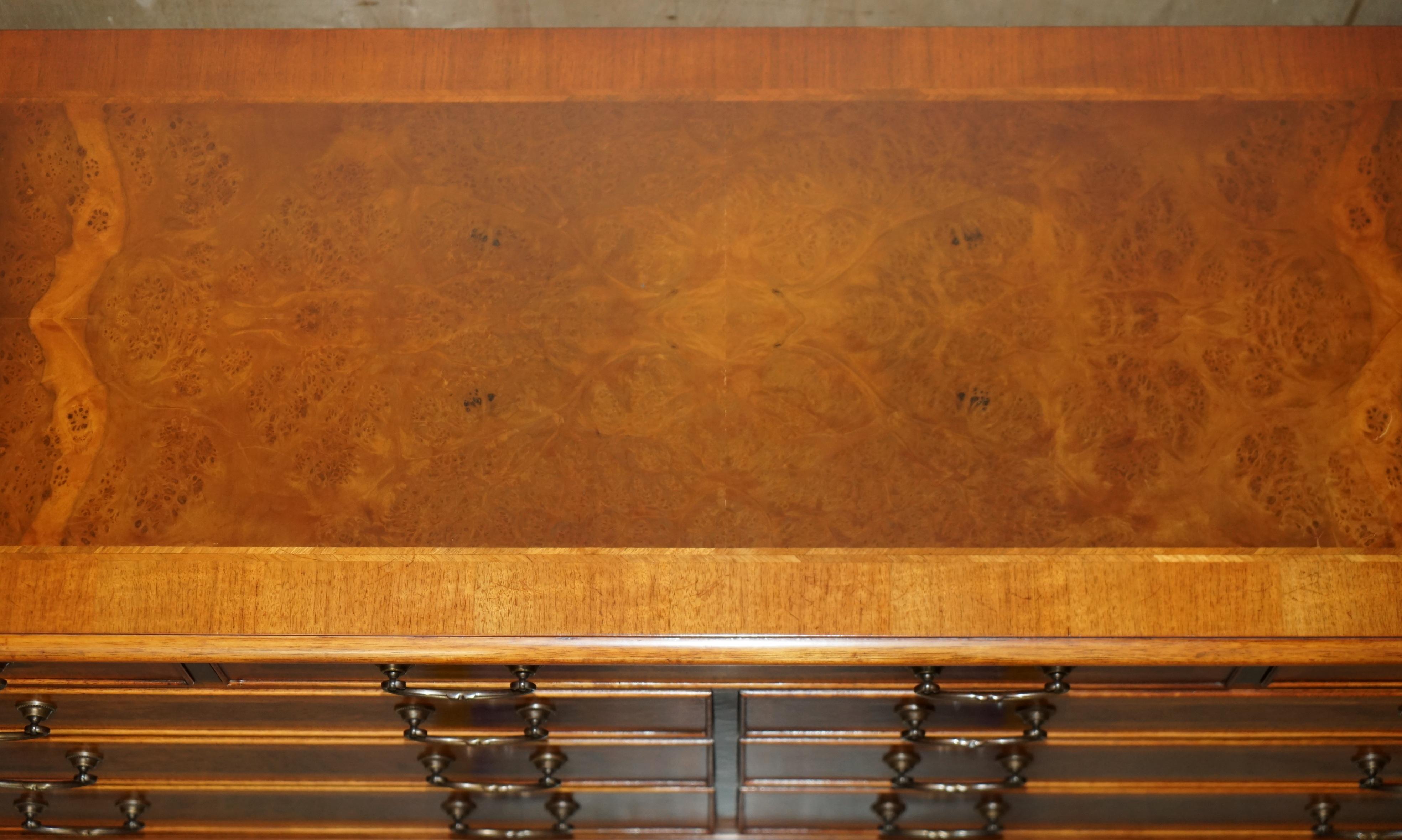 EXQUISITE BURR & BURL WALNUT SIDEBOARD BANK OR CHEST OF DRAWERS STUNNiNG PATINA For Sale 2