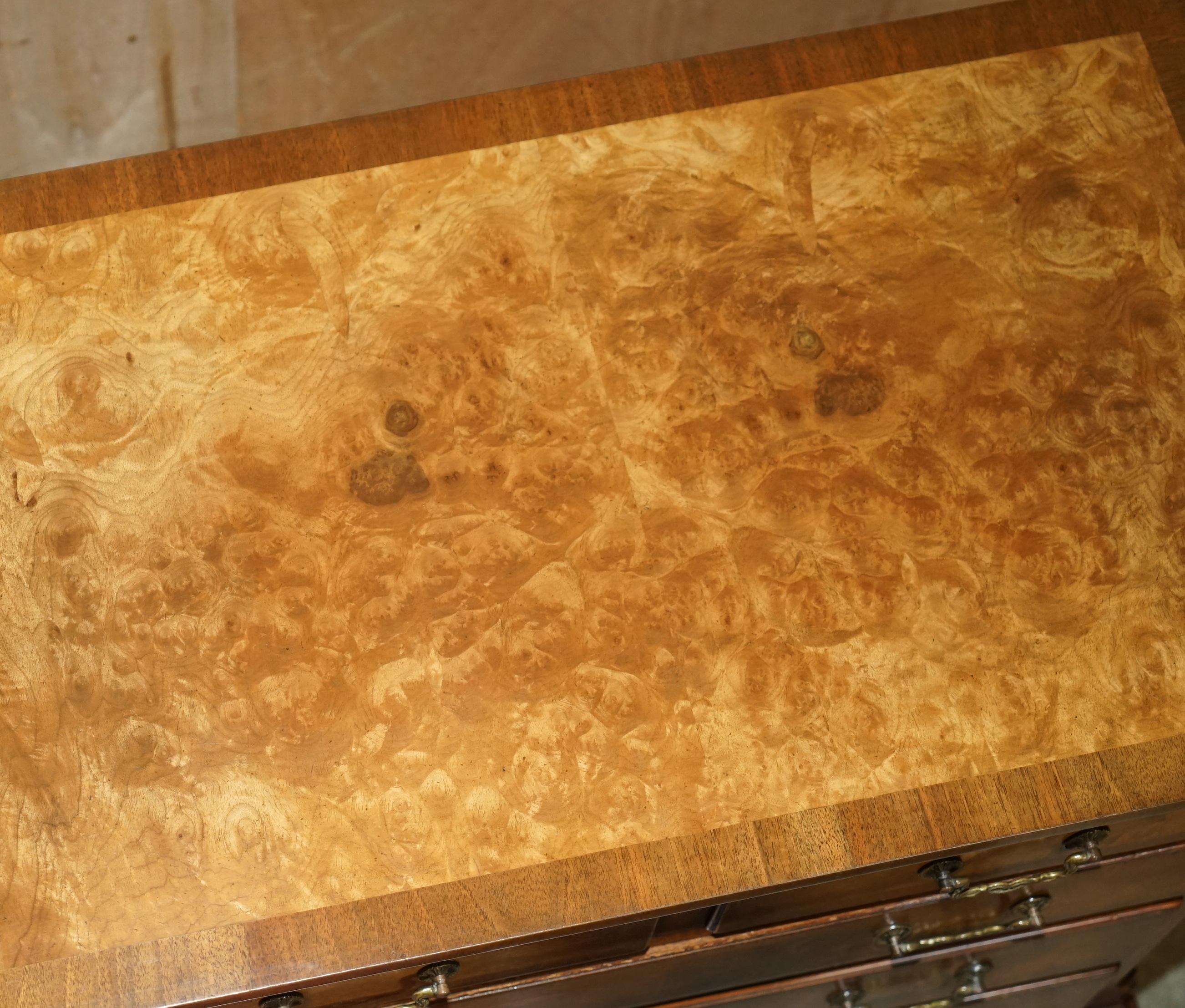EXQUISITE BURR & BURL WALNUT SiDEBOARD BANK OR CHEST OF DRAWERS SUBLIME PATINA For Sale 5