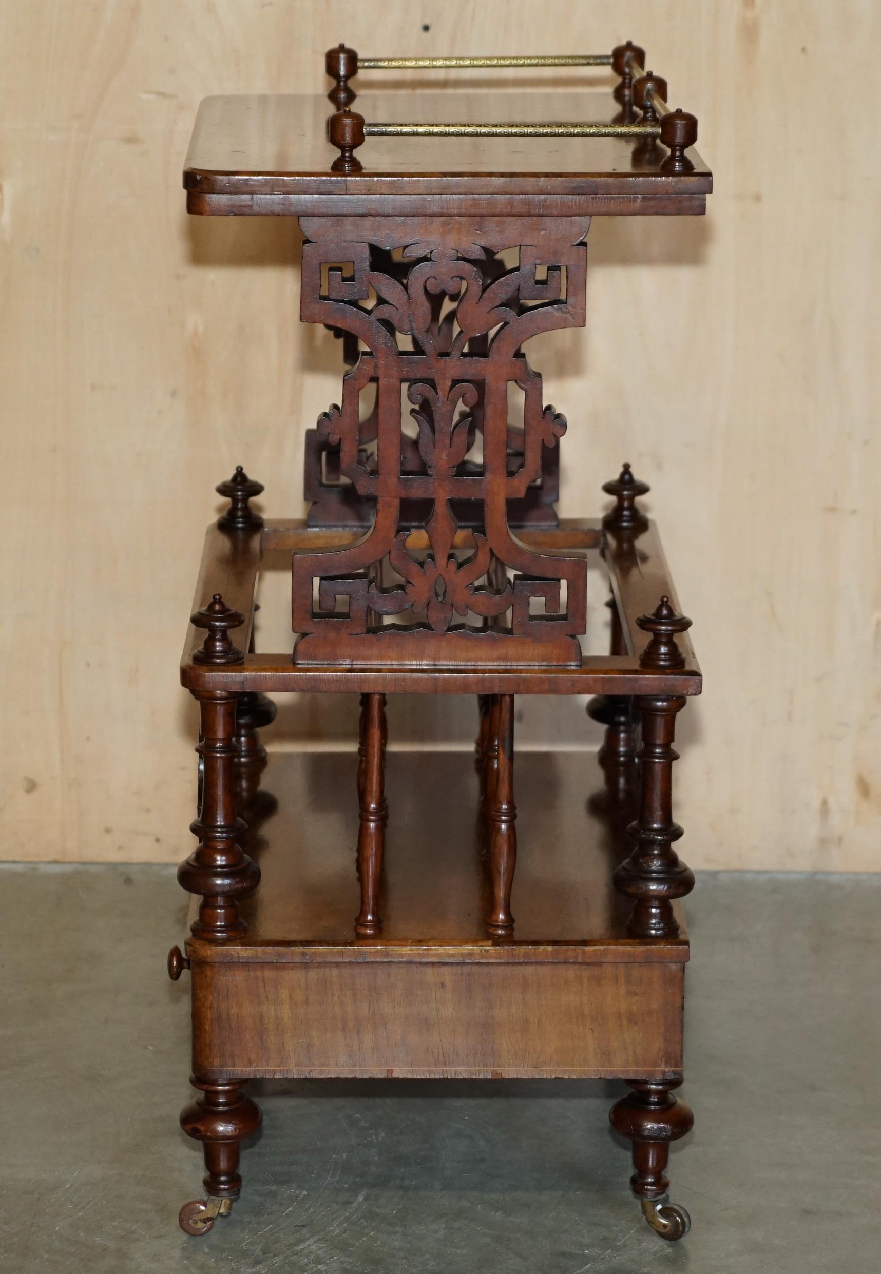 UNITA' DI CANTERBURIA IN NOCE BURR CIRCA 1840 CON BINARIO A GALLERIA IN OTTONE in vendita 7