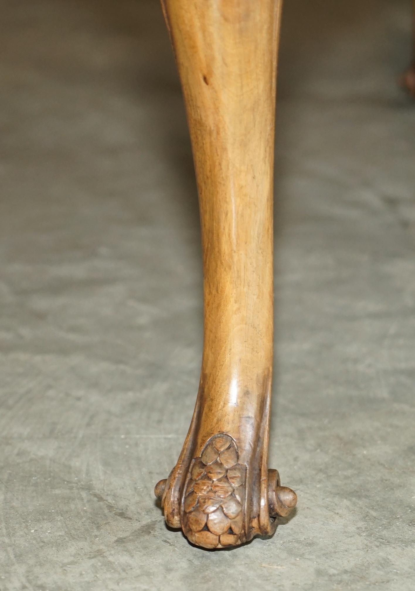 20th Century Exquisite Burr Walnut Coffee Cocktail Table with Ornately Carved Cabriole Legs For Sale