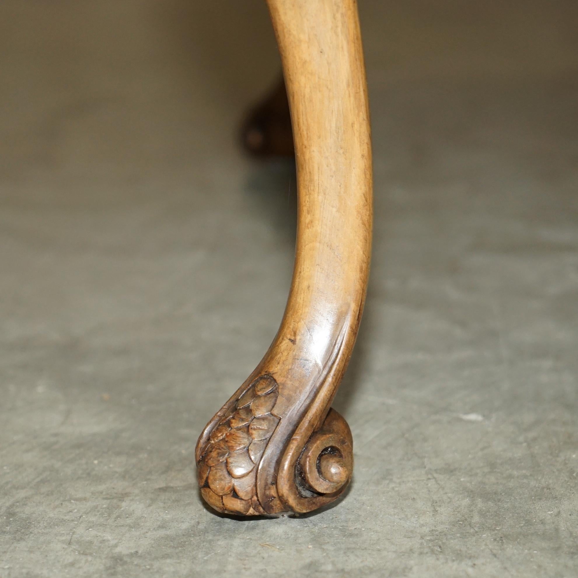 Exquisite Burr Walnut Coffee Cocktail Table with Ornately Carved Cabriole Legs For Sale 2