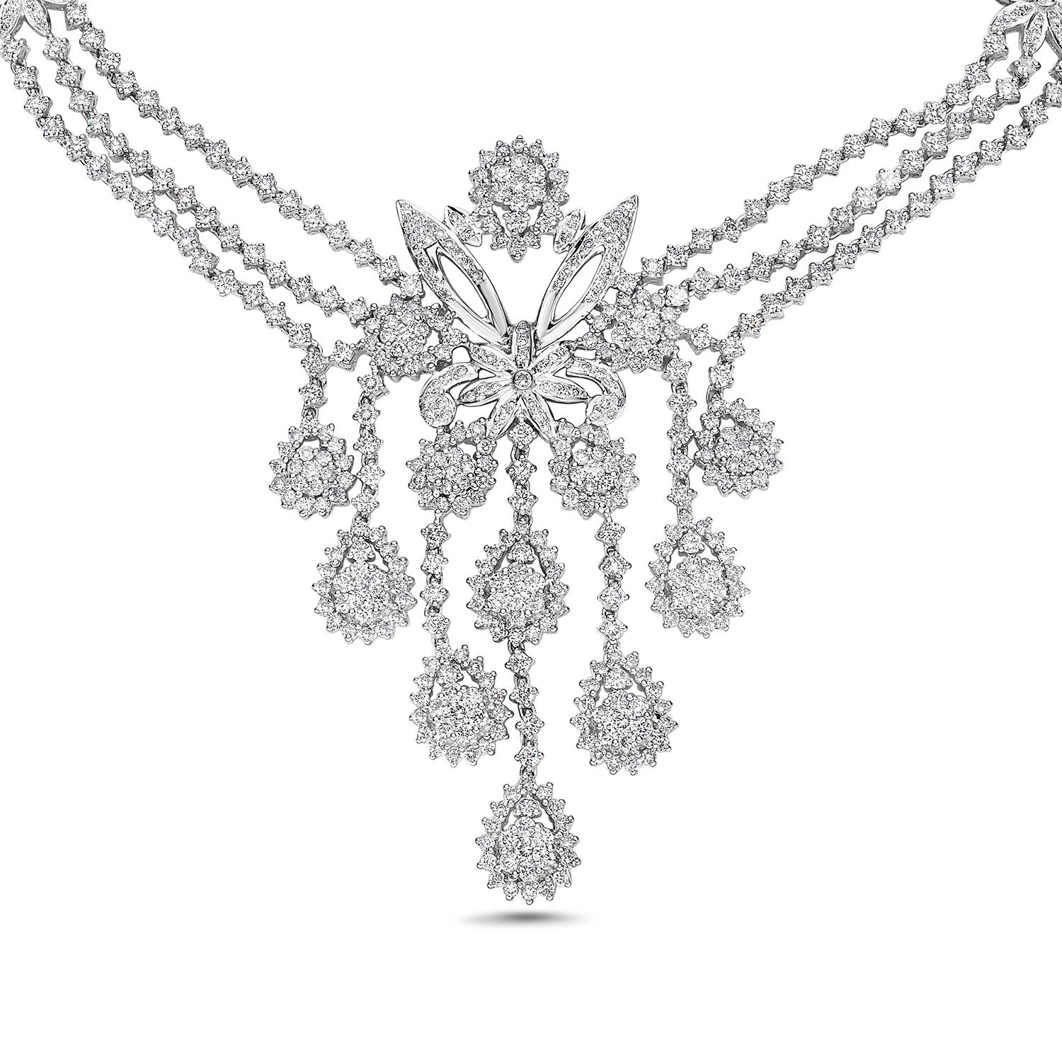 Exquisite kaskadenförmige Diamant-Halskette aus 18k Weißgold im Zustand „Neu“ im Angebot in New York, NY