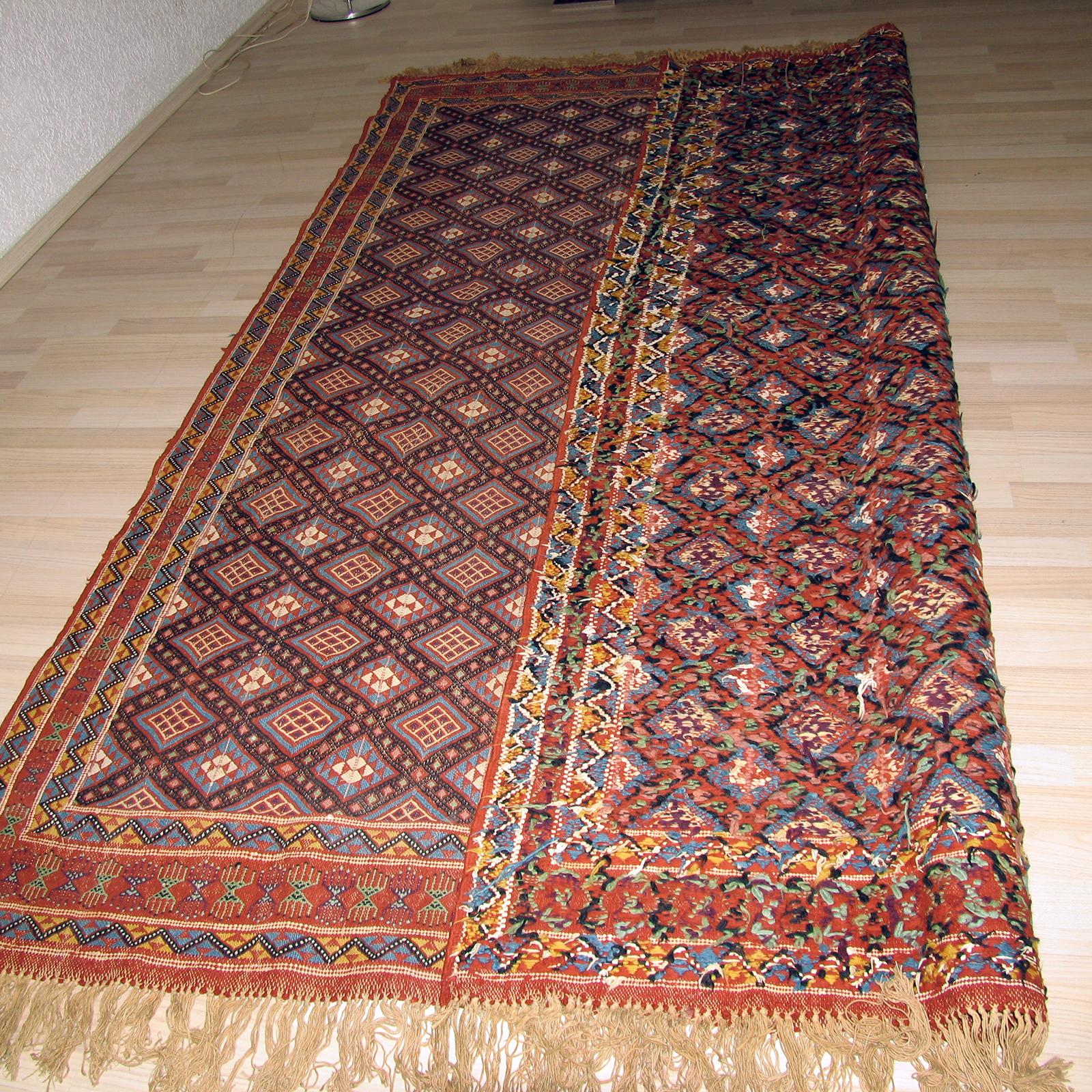 Magnifique tapis caucasien tissé à plat 6,9 pieds x 9,8 pieds des années 1940 en vente 4