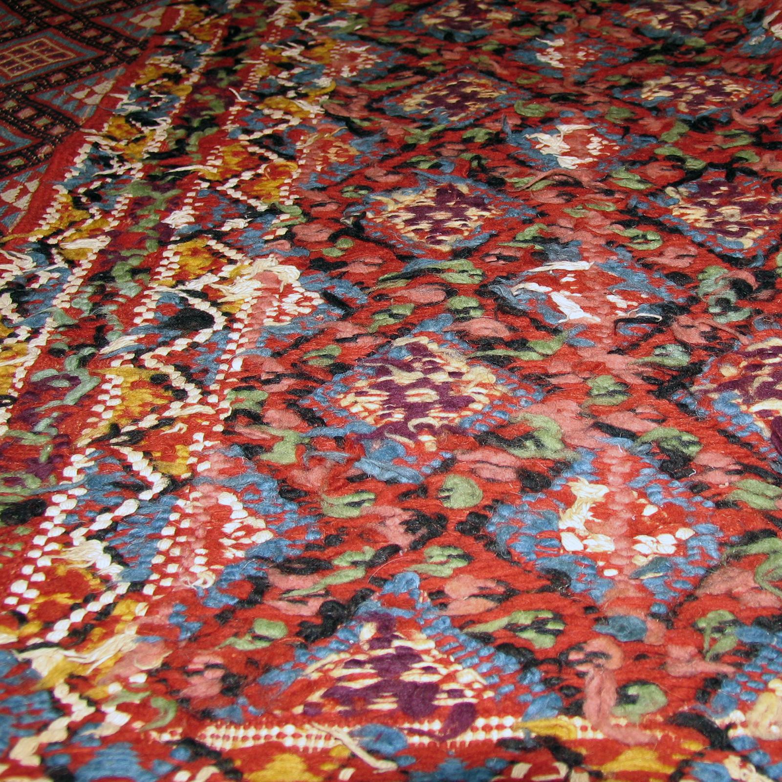 Magnifique tapis caucasien tissé à plat 6,9 pieds x 9,8 pieds des années 1940 en vente 5