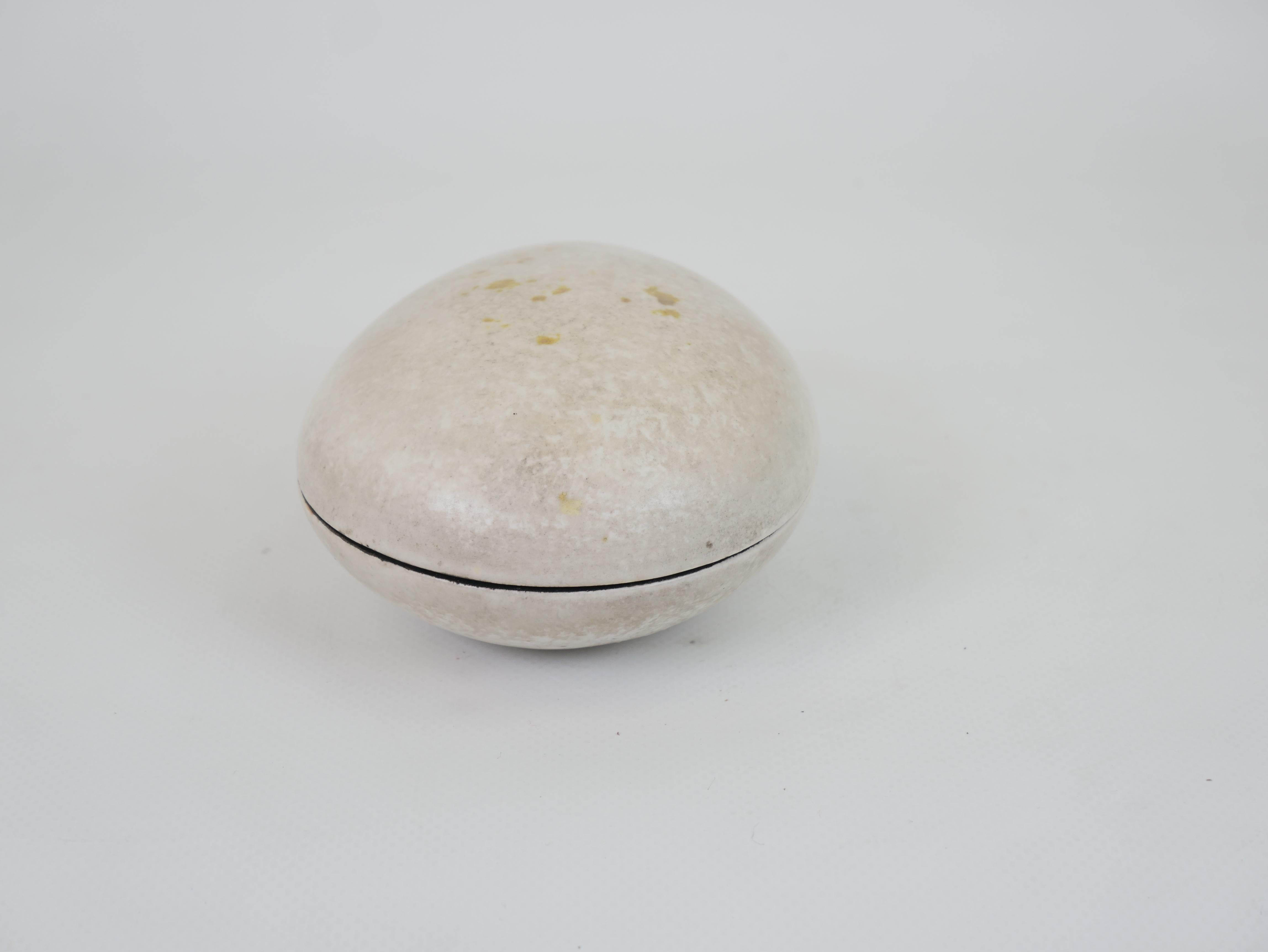Exquisite ceramic box or tidy in the shape of a pebble by Hans Hedberg For Sale 1