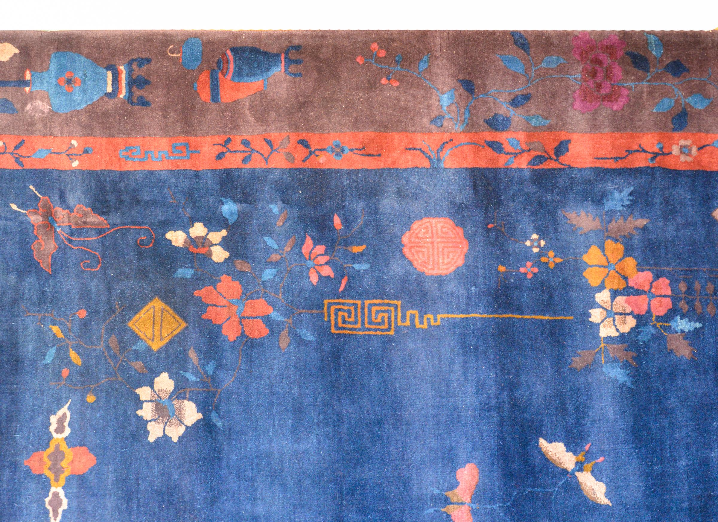 Exquisite Chinese Art Deco Rug In Good Condition For Sale In Chicago, IL