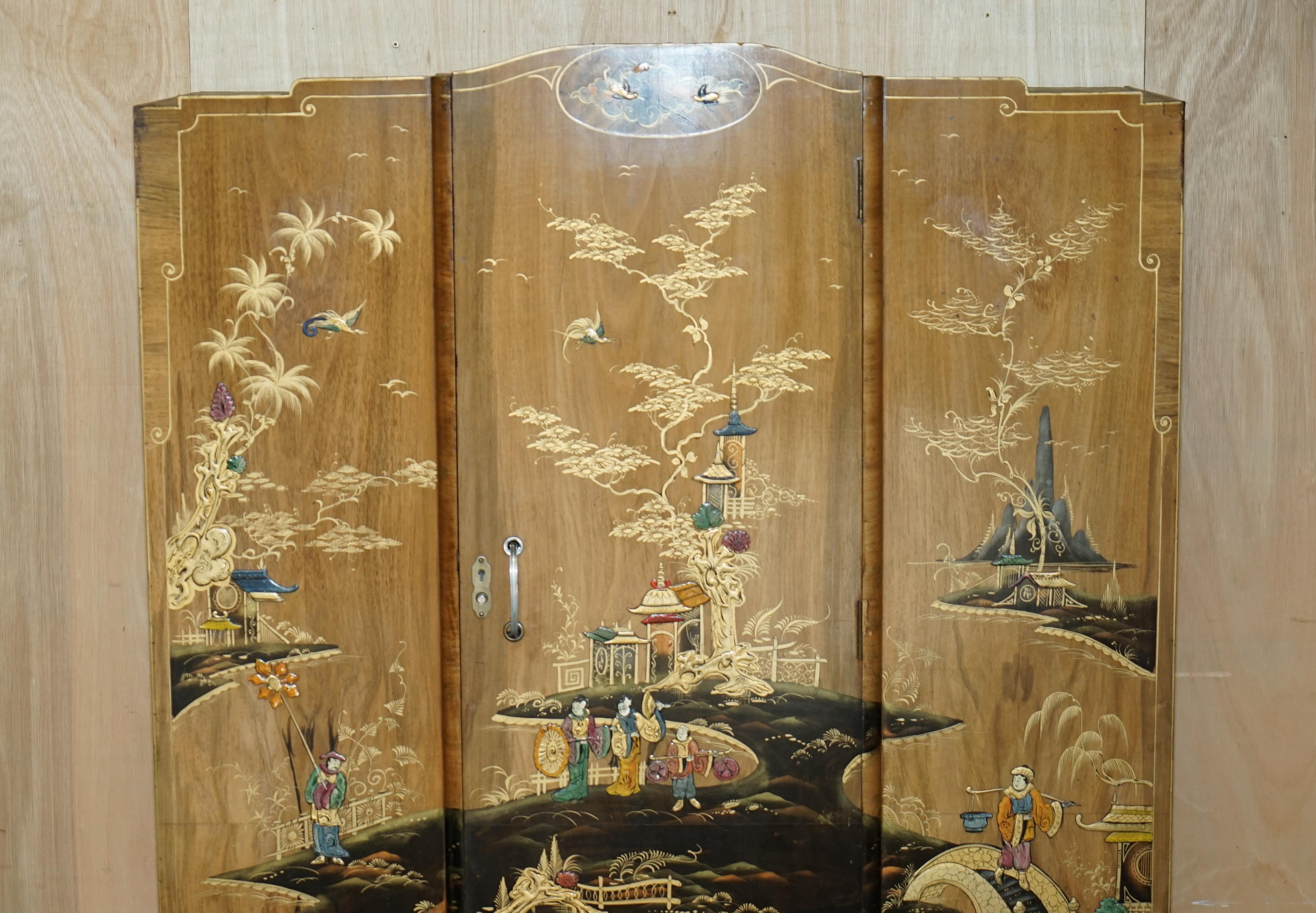 Chinese Export EXQUISITE CHINESE EXPORT CHINOiSERIES WALNUT DOUBLE WARDROBE PART OF A SUITE For Sale