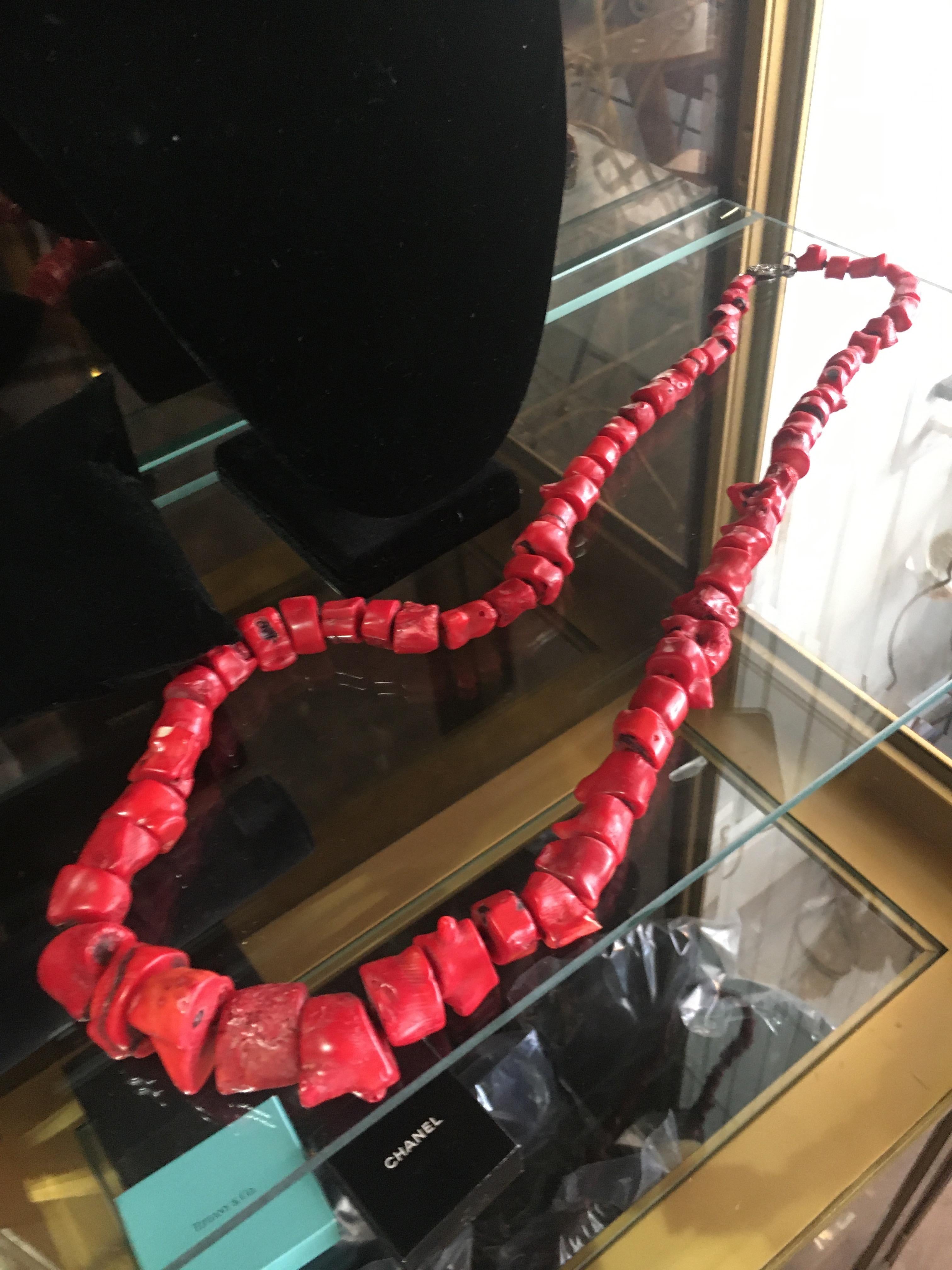 Exquisite Chunky Coral Necklace, Great Color And Proportion.  Perfect For That Iris Apfel Style.  Long Enough To Wrap Twice.