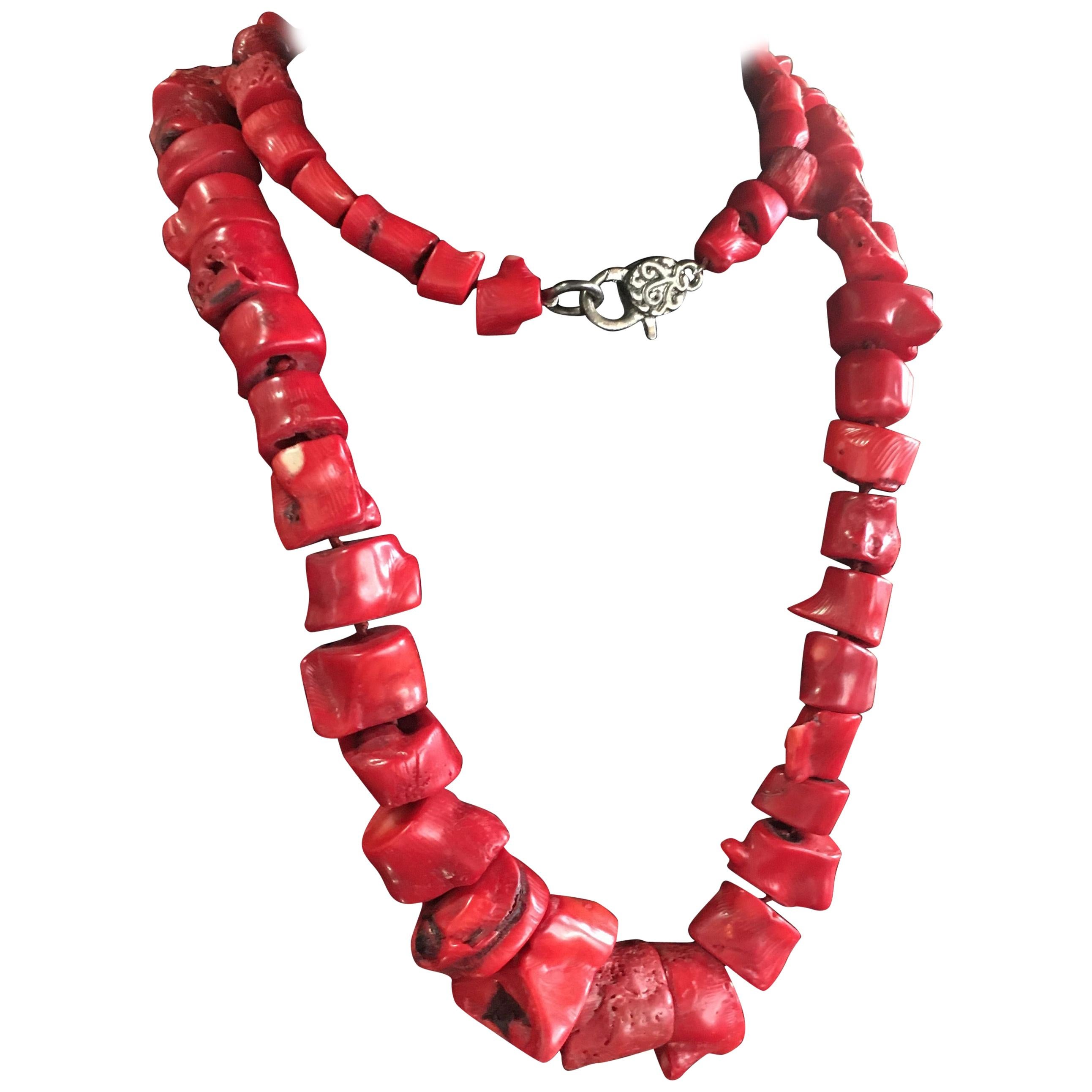 Exquisite Chunky Coral Necklace, Great Color And Proportion. Iris Apfel Style.