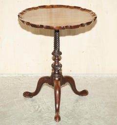 Exquisite Cir 1860 Antique Flamed Hardwood Pie Crust Side End Lamp Tripod Table