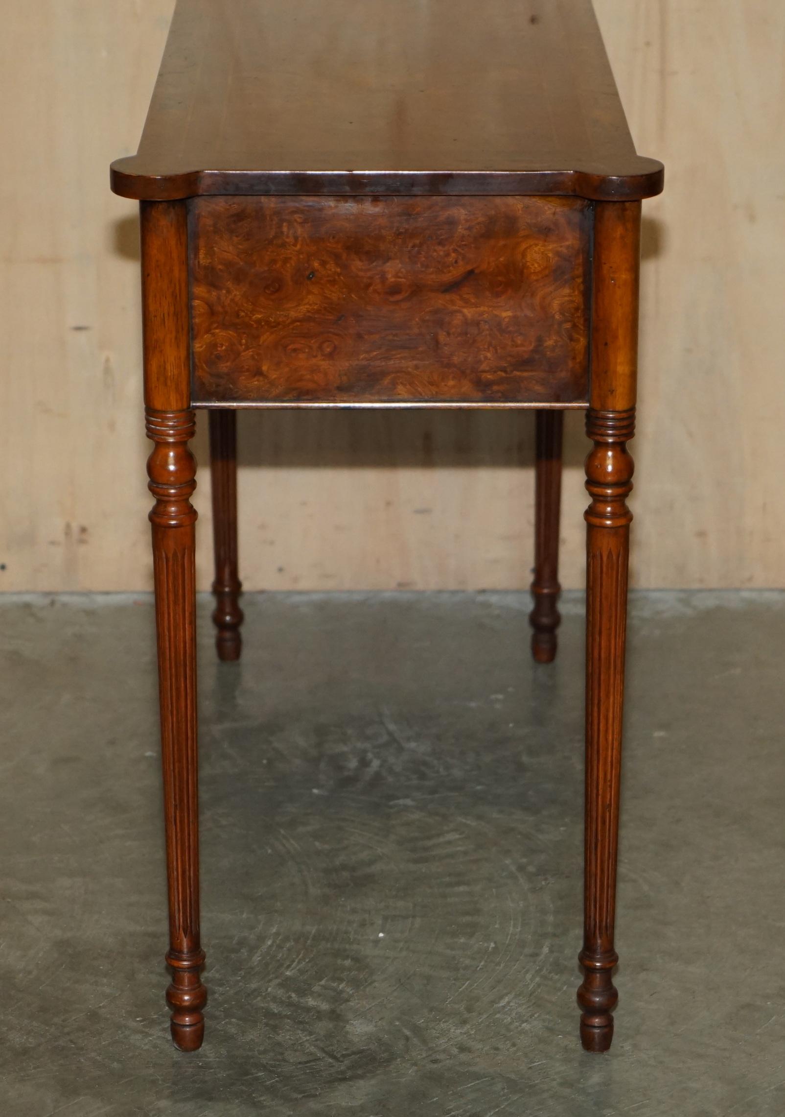 EXQUISITE CIRCA 1920 BURR ELM & SATiNWOOD FRENCH POLISHED RESTORED CONSOLE TABLE im Angebot 9